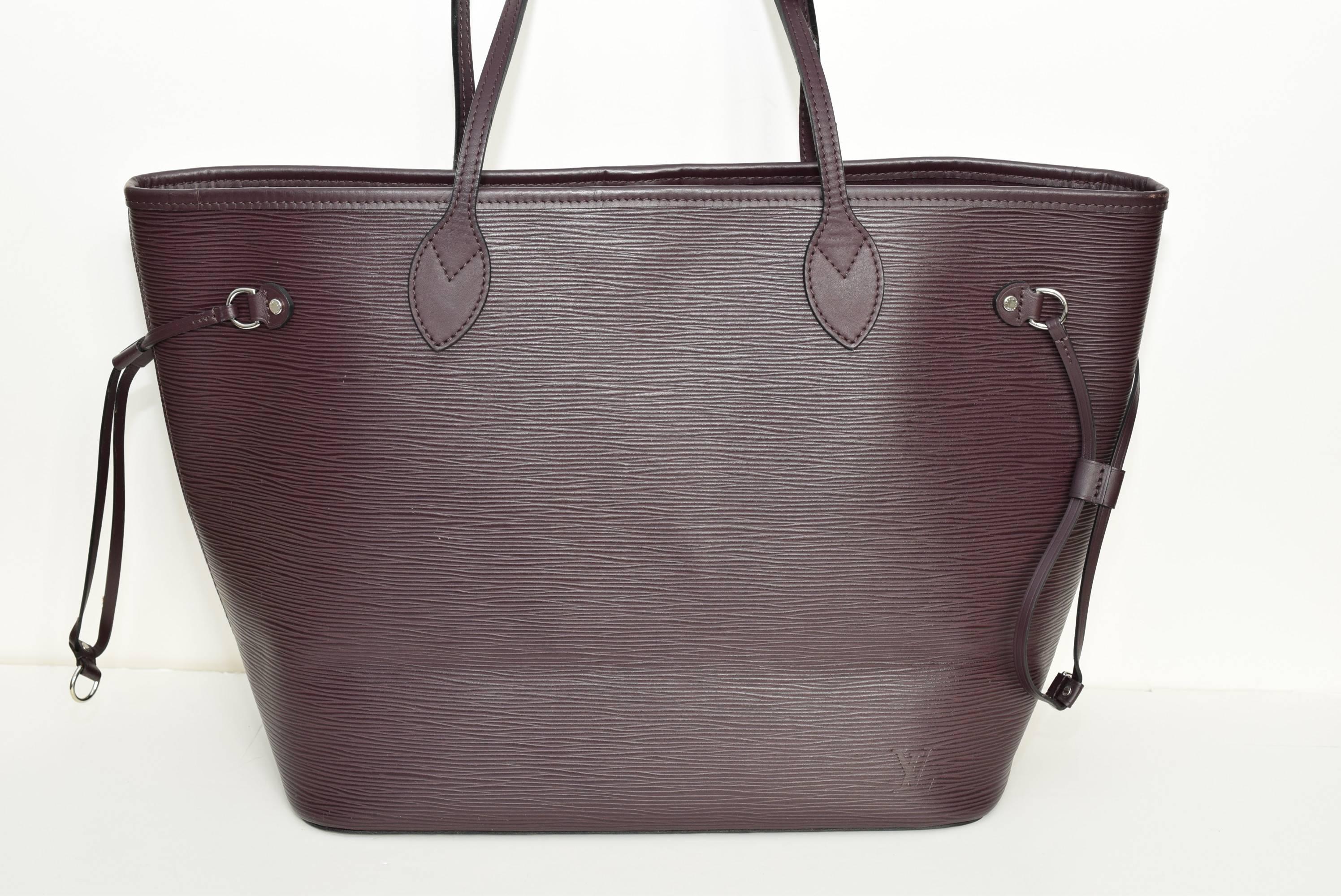 Neverfull mm von Louis Vuitton aus Epi-Leder  Datumscode: CA4153 (Grau)