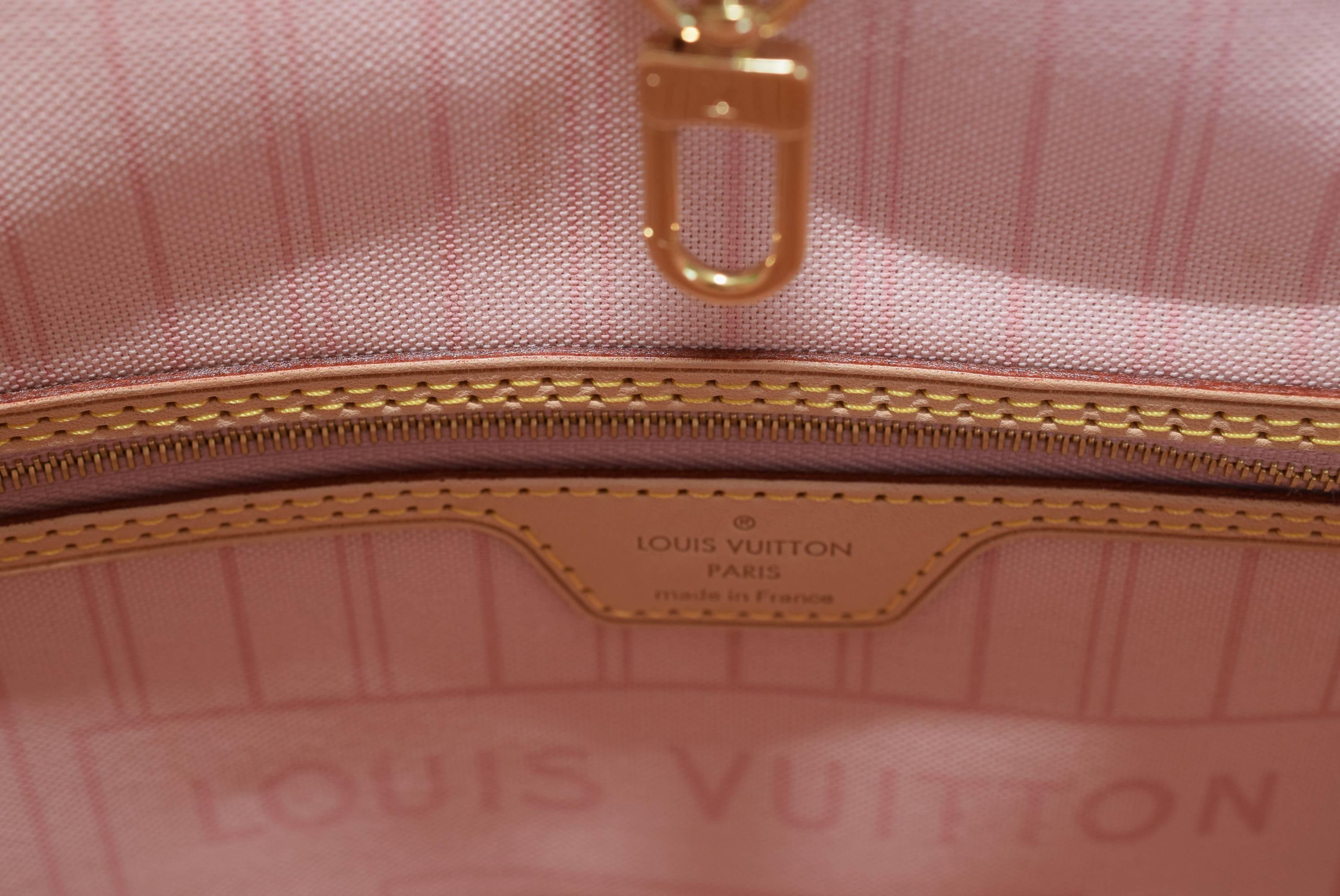 LOUIS VUITTON Brand New 2016! Neverfull Mm In With Pink Ballerine Shoulder Bag In New Condition In New York, NY