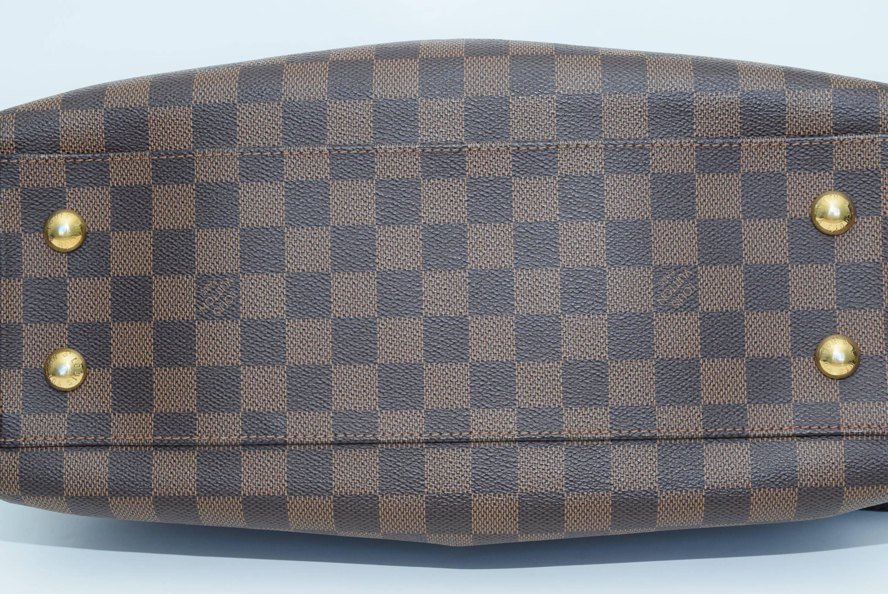 Louis Vuitton Trevi Pm Damier Shoulder/ Top handle Bag For Sale 3