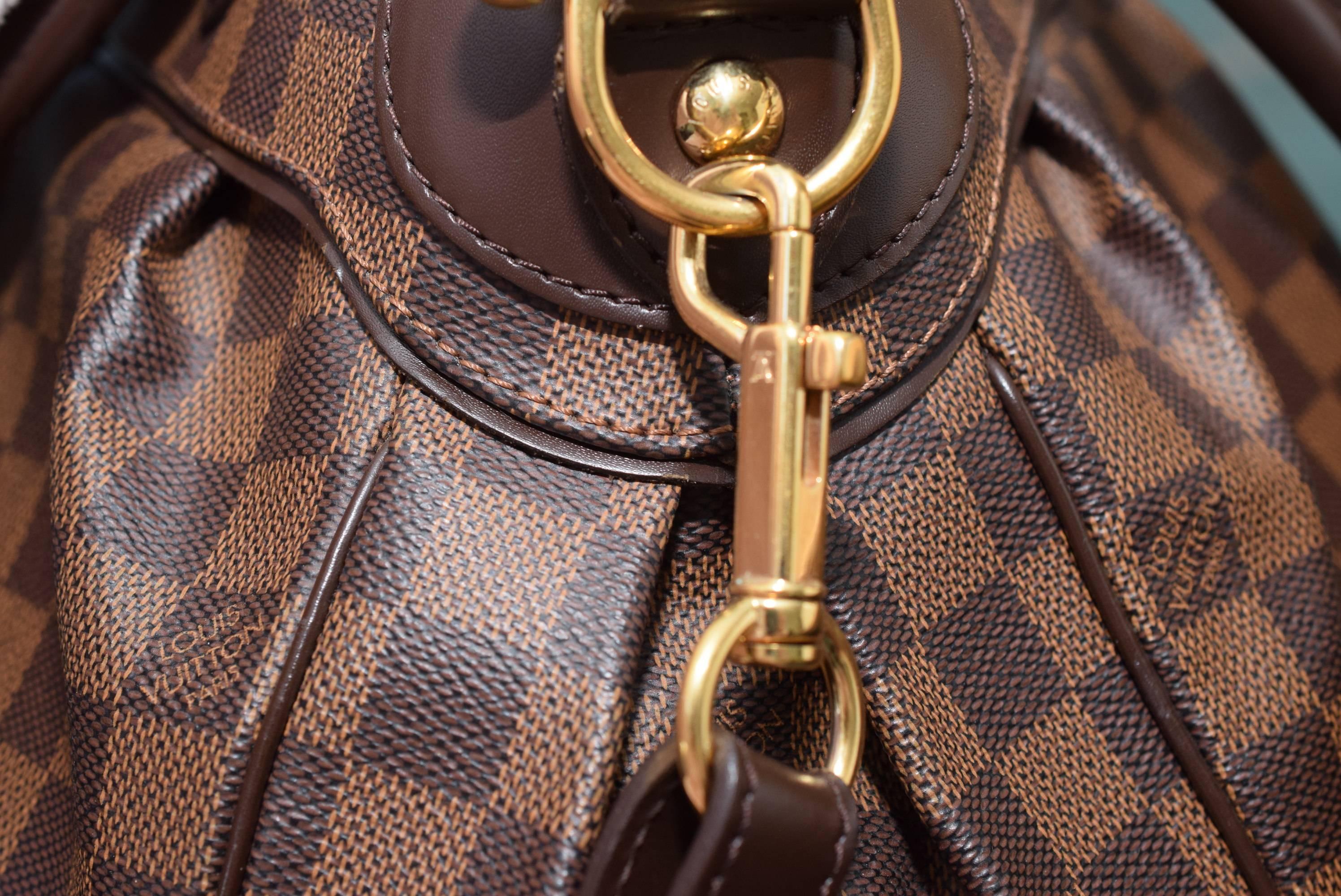 Black Louis Vuitton Trevi Pm Damier Shoulder/ Top handle Bag For Sale