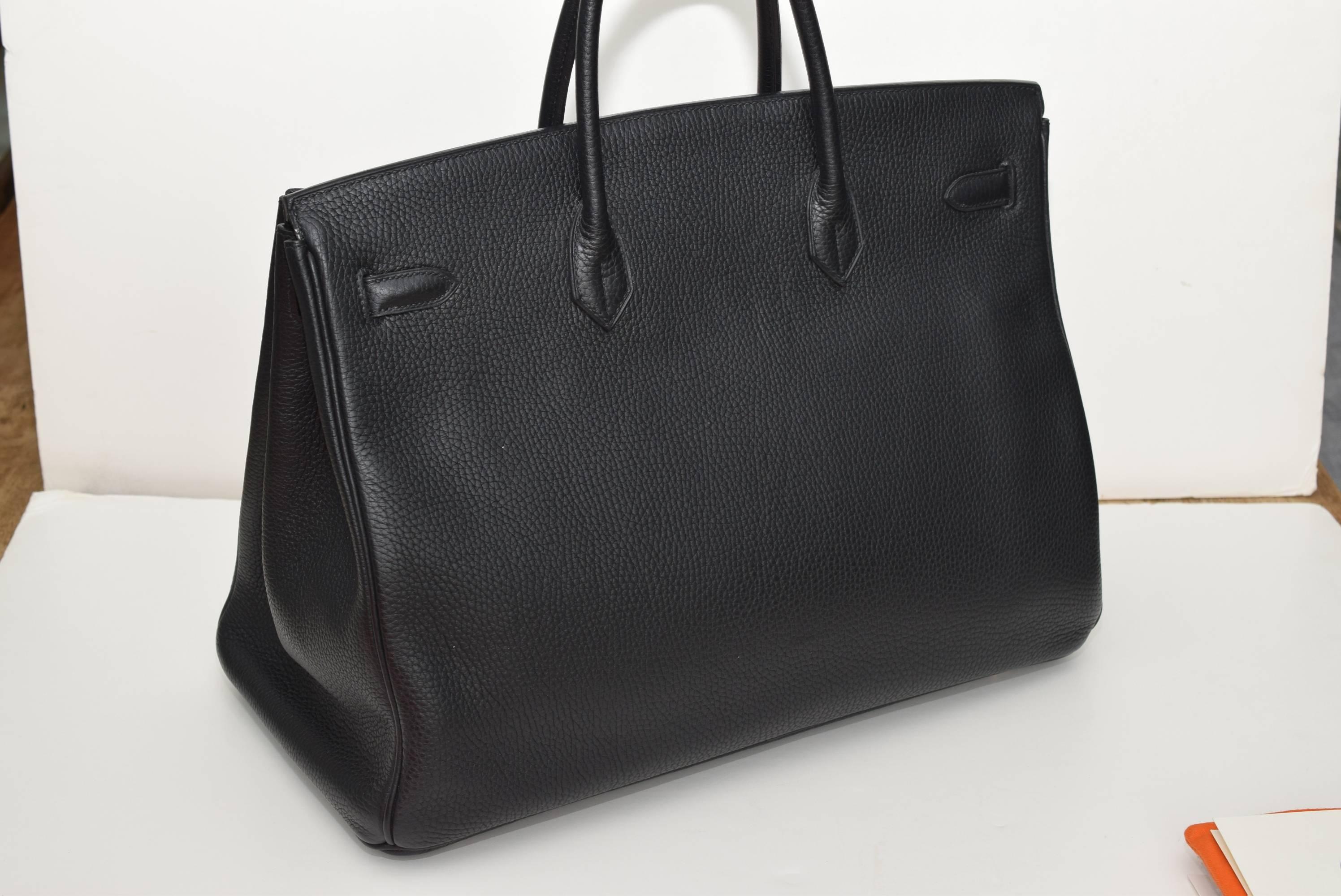 Hermes Birkin 40cm Togo Black Leather Bag In Excellent Condition For Sale In New York, NY