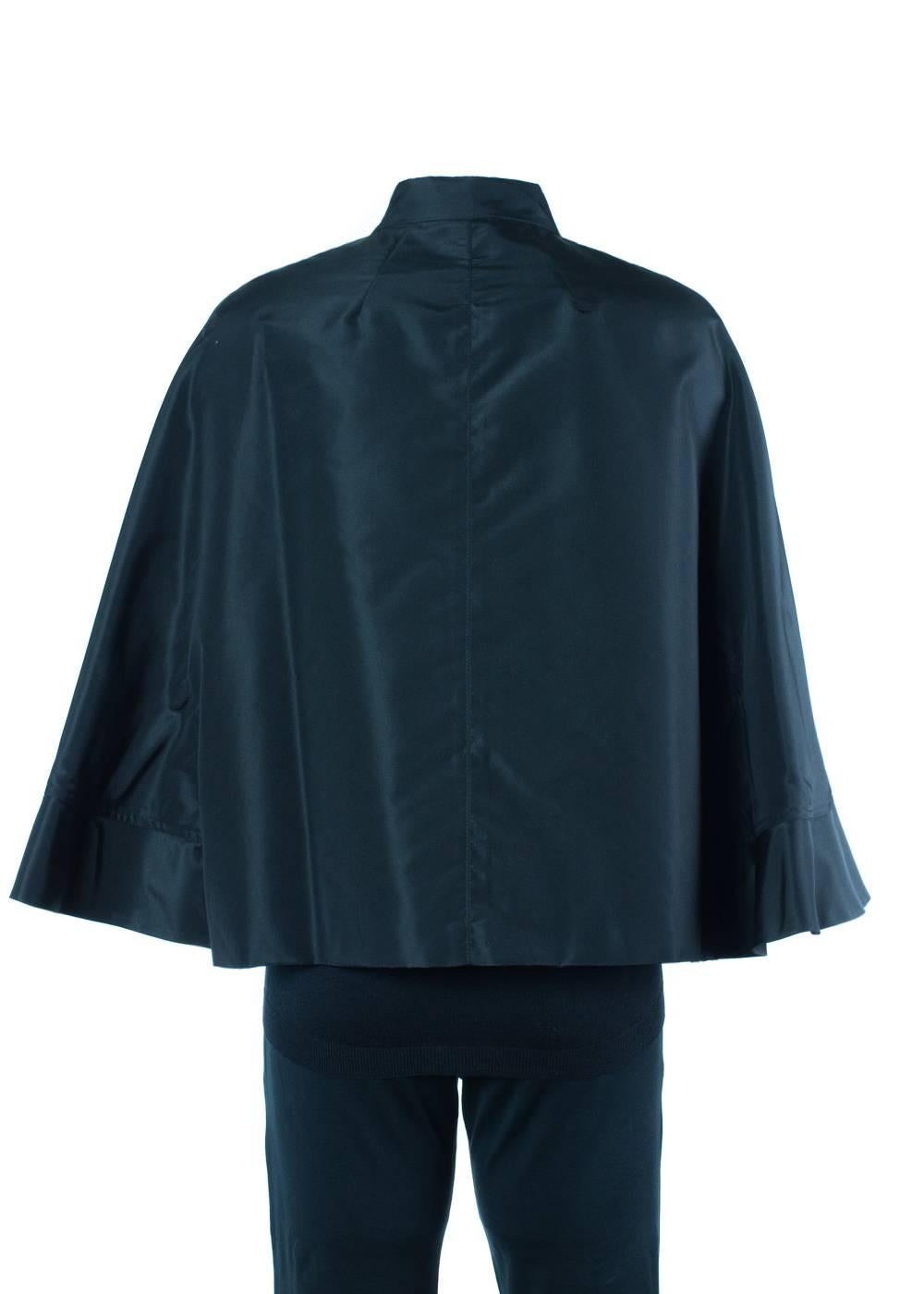 Brand New Valentino Jacket
Original Tag & Hanger Included
Retails in Stores & Online for $2000
Size IT 44 /US 8 Fits True to Size


This Valentino black coat jacket is super stylish and a unique must have for any women's closet. Perfect for the