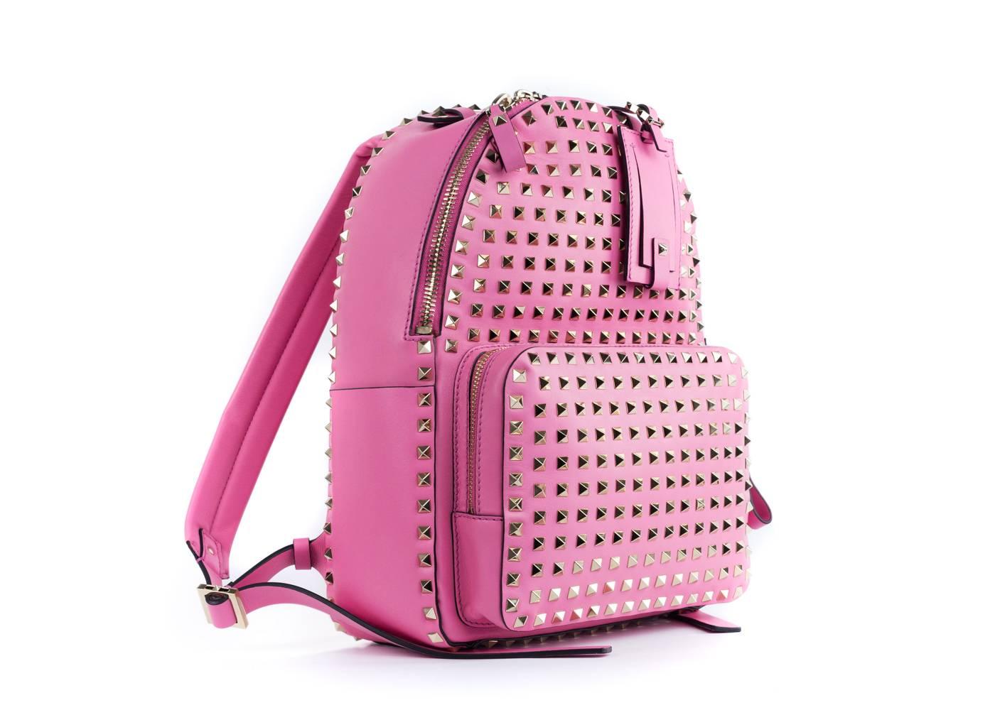 Valentino Women's Pink Leather Rockstud Backpack In New Condition In Brooklyn, NY