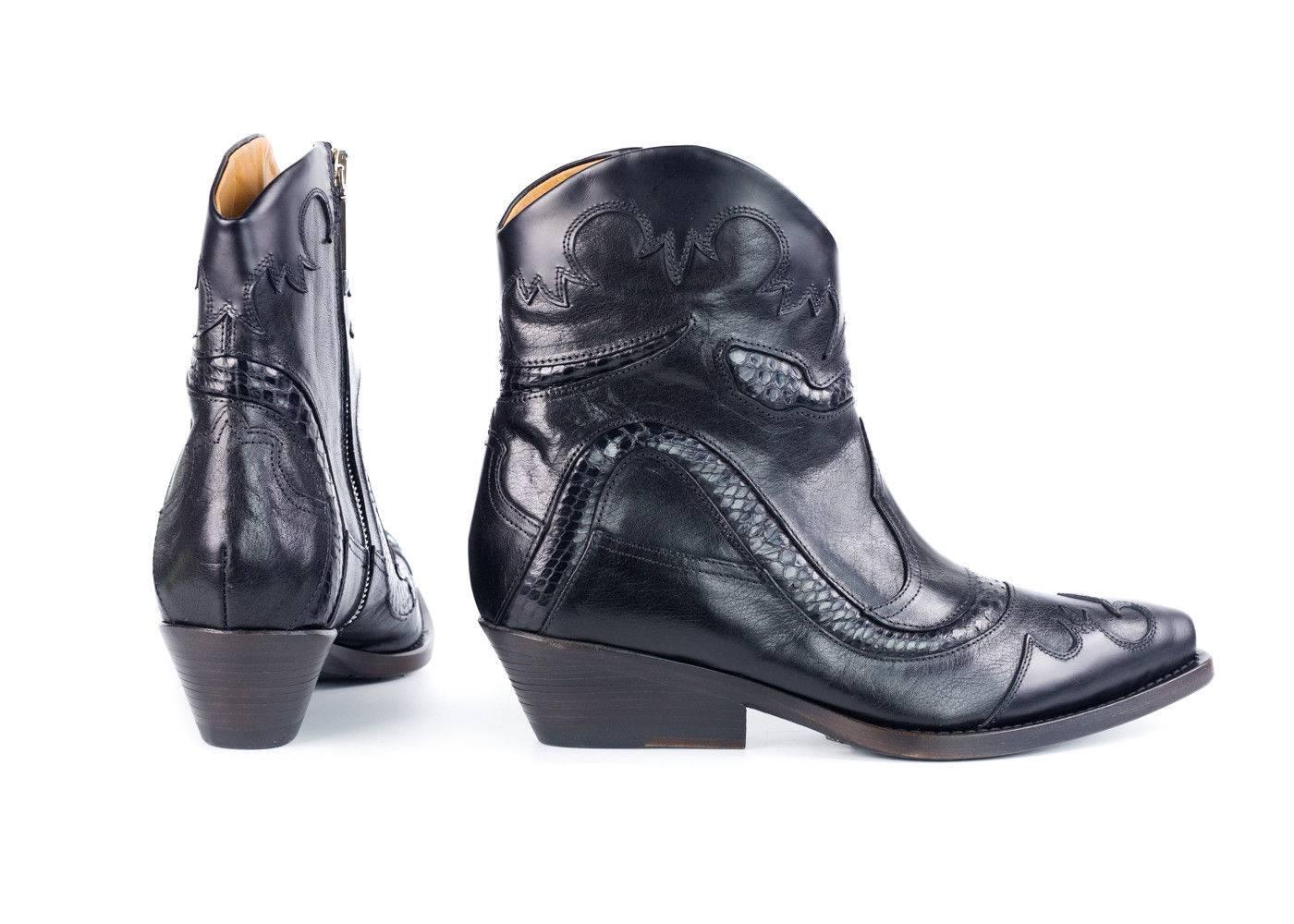 Women's or Men's Roberto Cavalli Women's Black Leather Western Ankle Boots