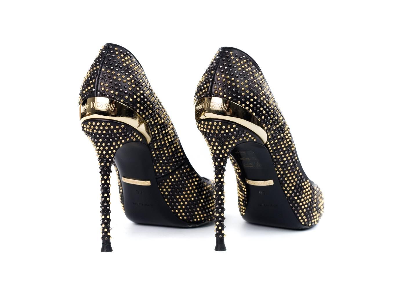 Roberto Cavalli Womens Black Leather Studded Pumps In New Condition For Sale In Brooklyn, NY