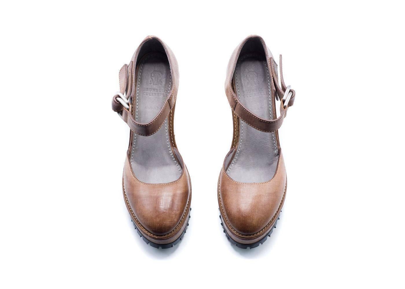 Brand New Brunello Cucinelli Pumps
Original Box Included
Retails in Stores & Online for $1500
Size E40 / US 10 Fits True to Size

Classic brown pumps from Brunello Cucinelli with a double ankle strapped detailing. Perfect for any outfit on any day