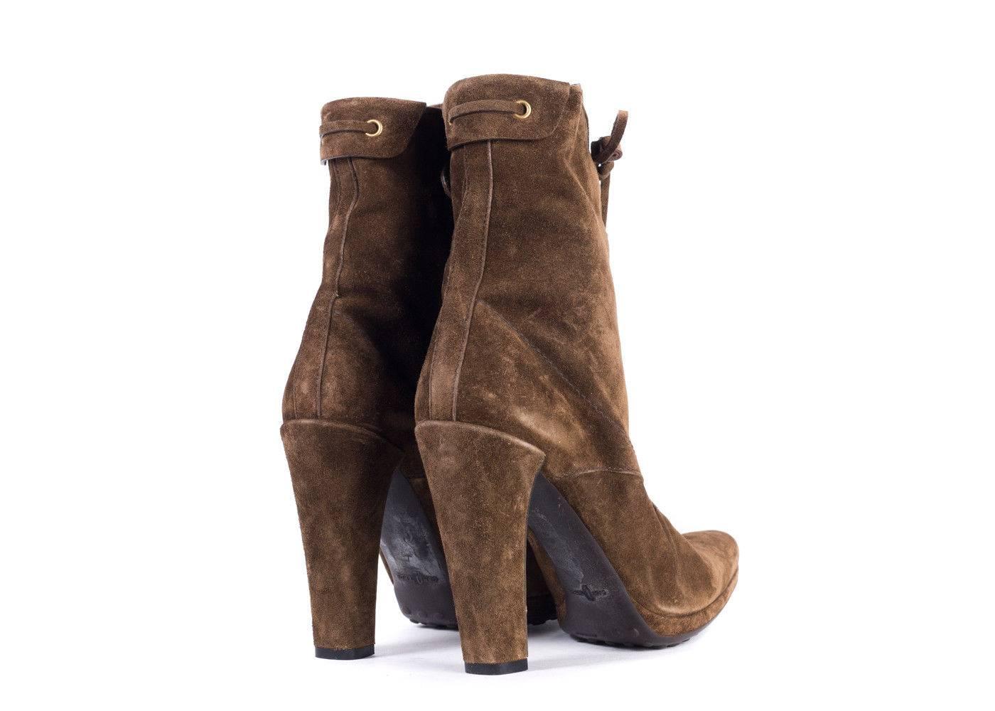 Original Car Shoe Women's Brown Suede Lace Up Ankle Boots In New Condition For Sale In Brooklyn, NY