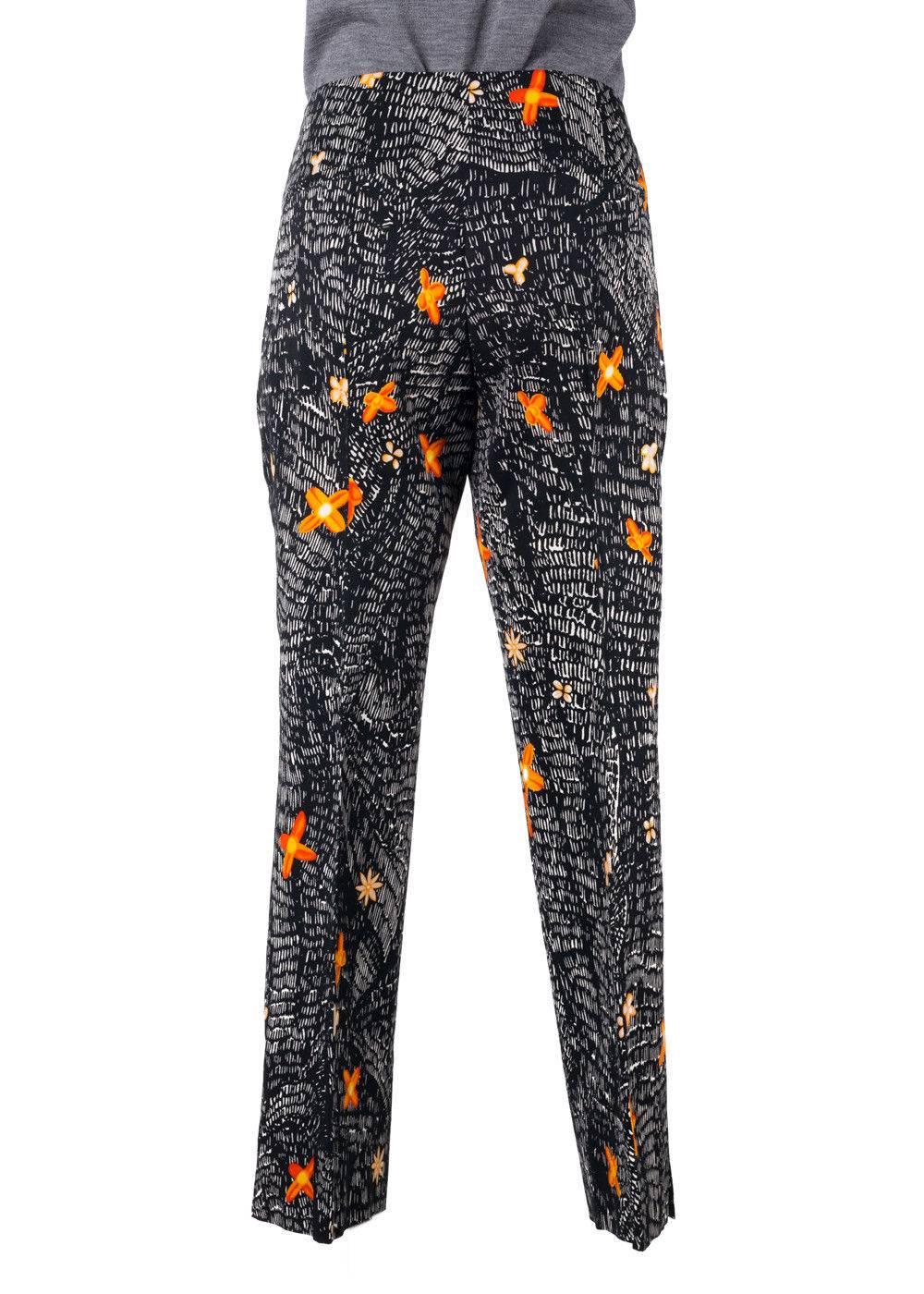 Brand New Prada Womens Floral Trousers
Original Tag
Retails in Stores & Online for $1125
Women's Size EUR 38 / US 0 Fits True to Size

Walk through with confidence in your Floral Prada Trousers. Allow yourself to be one of a kind in this orange
