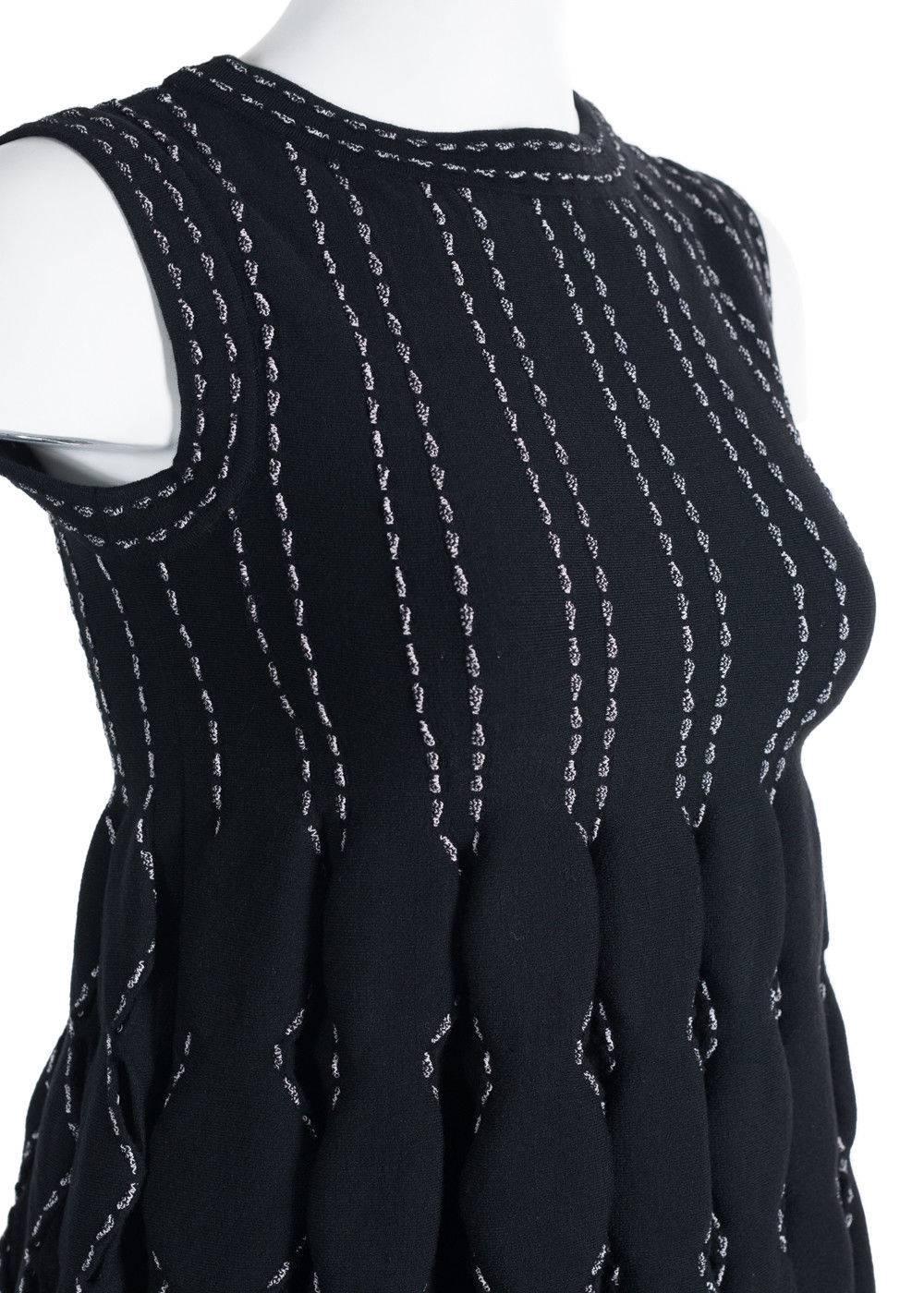 Alaia Women's Black Wool Blend Contrast Stitched Sleeveless Top In New Condition For Sale In Brooklyn, NY