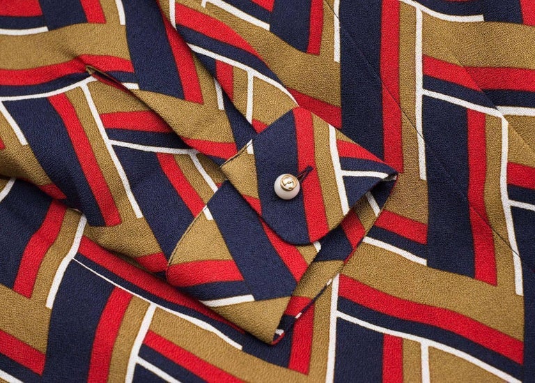 Gucci Women's MultiColor Chevron Printed Button Down For Sale at 1stDibs