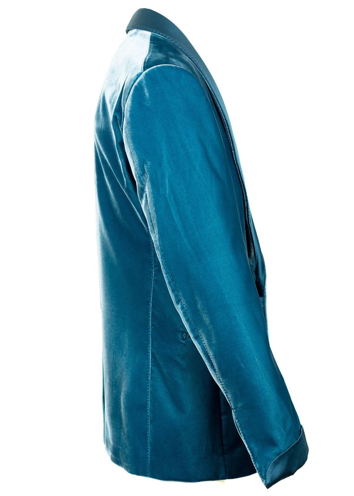 Tom Ford Aqua Blue Velvet Shawl Lapel Shelton Cocktail Jacket Sz52R/42R RTL$3980 In Excellent Condition For Sale In Brooklyn, NY