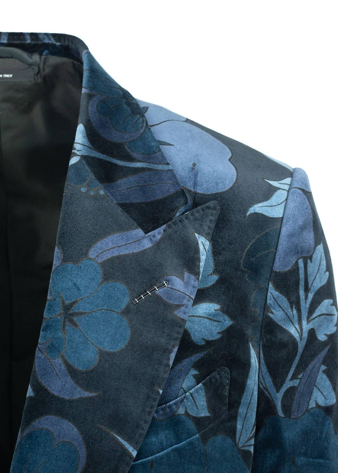 Tom Ford Mens Dark Blue Floral Velvet Shelton Jacket Sz 52R/42R RTL$4640 In Excellent Condition For Sale In Brooklyn, NY