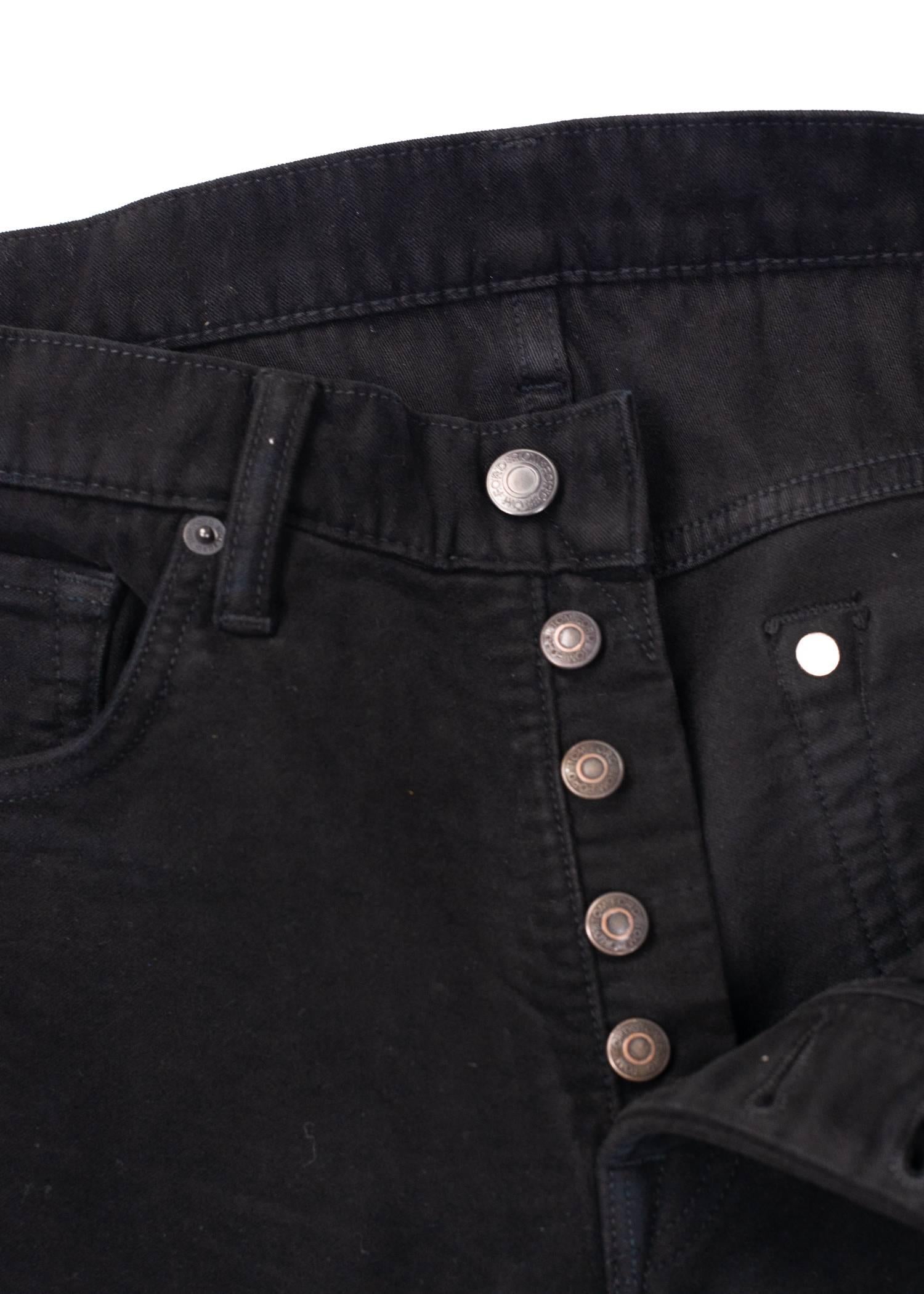 Smooth things out in your Tom Ford Velvet Jeans. These high pile pure cotton jeans feature dark gunmetal hardware, slim fit silhouette, and a five button fly. Pair these pants with an earth tone top for a sensual sophistication.

 ​​​​New with