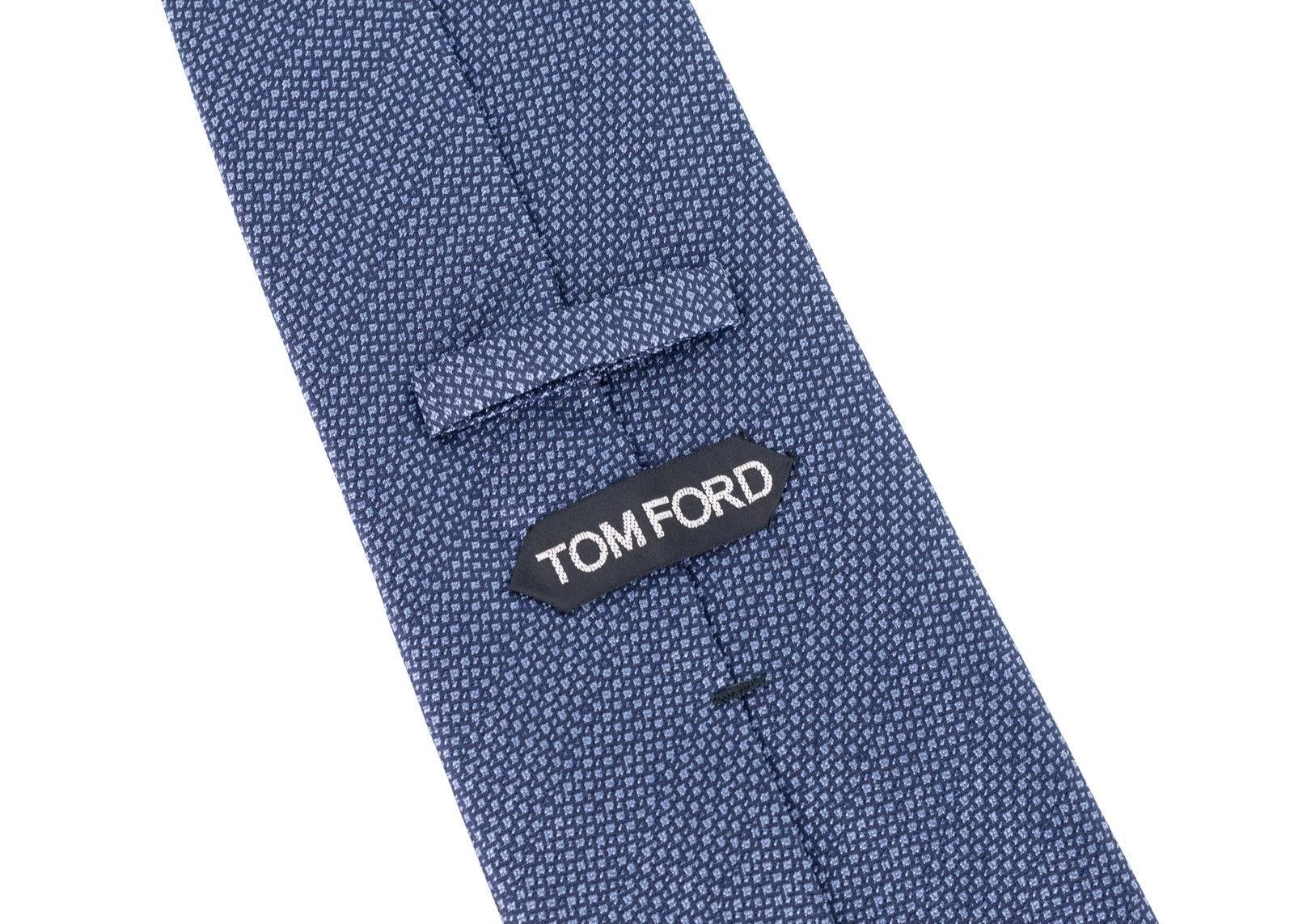 talian luxury brand, Tom Ford, has crafted these gorgeous Silk Tie for important special occasions and professional events. The tie is great to pair with your favorite solid color button down and blazers with your chosen pair or classic trousers.