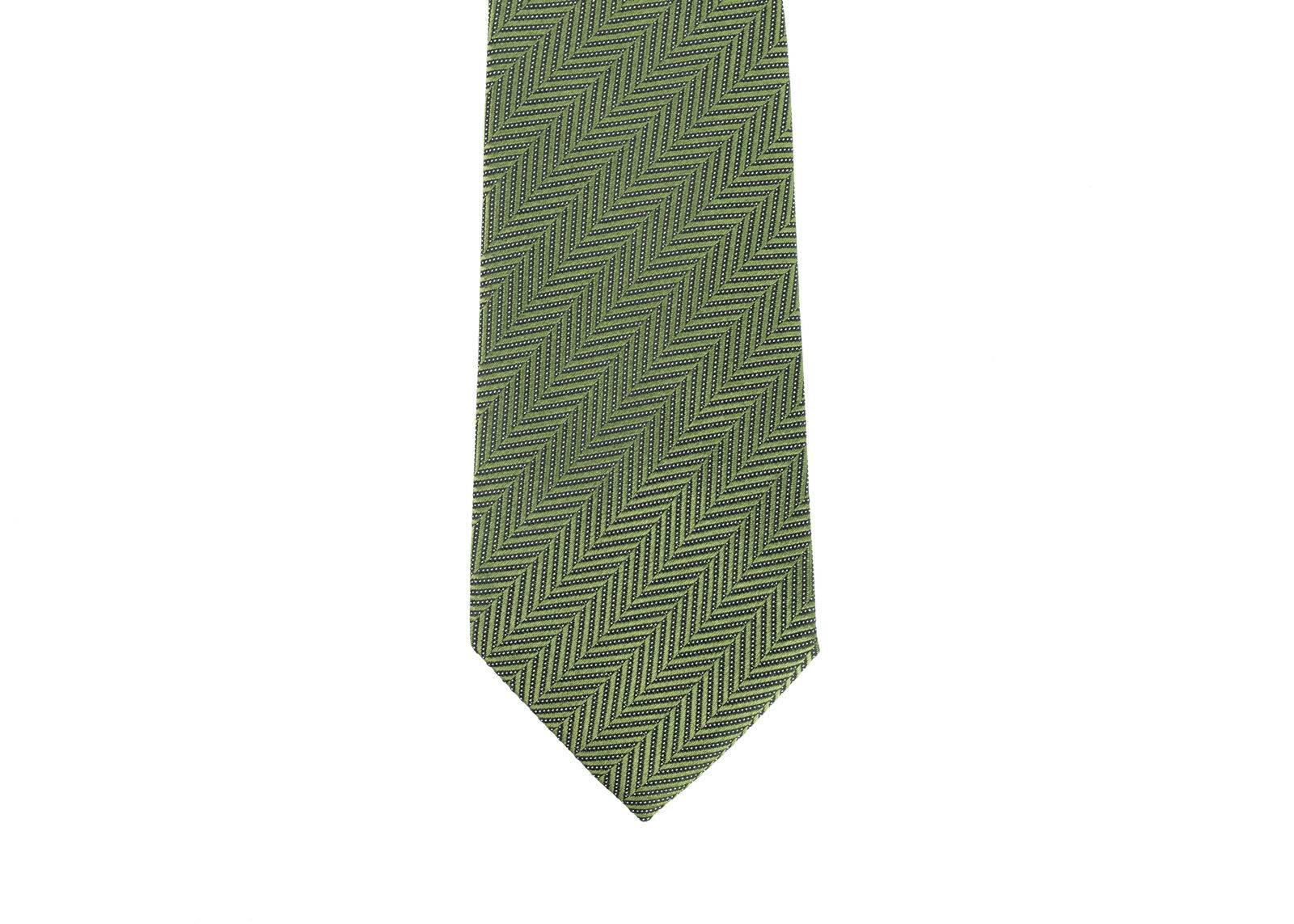 Men's Italian luxury brand, Tom Ford, has crafted these gorgeous Knit and Silk Tie  For Sale