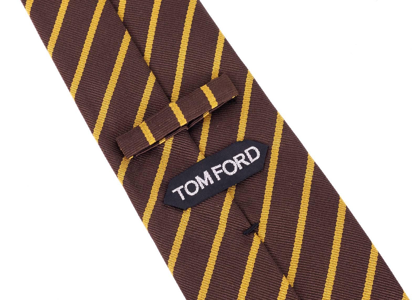 Italian luxury brand, Tom Ford, has crafted these gorgeous Silk Tie for important special occasions and professional events. The tie is great to pair with your favorite solid color button down and blazers with your chosen pair or classic trousers.