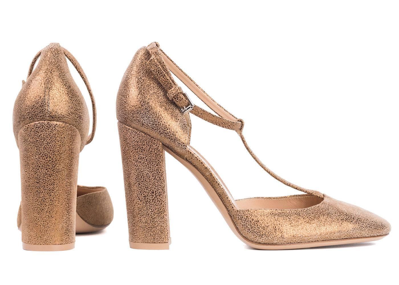 Gianvito Rossi Metallic Gold T Strap Suede Pumps In New Condition For Sale In Brooklyn, NY
