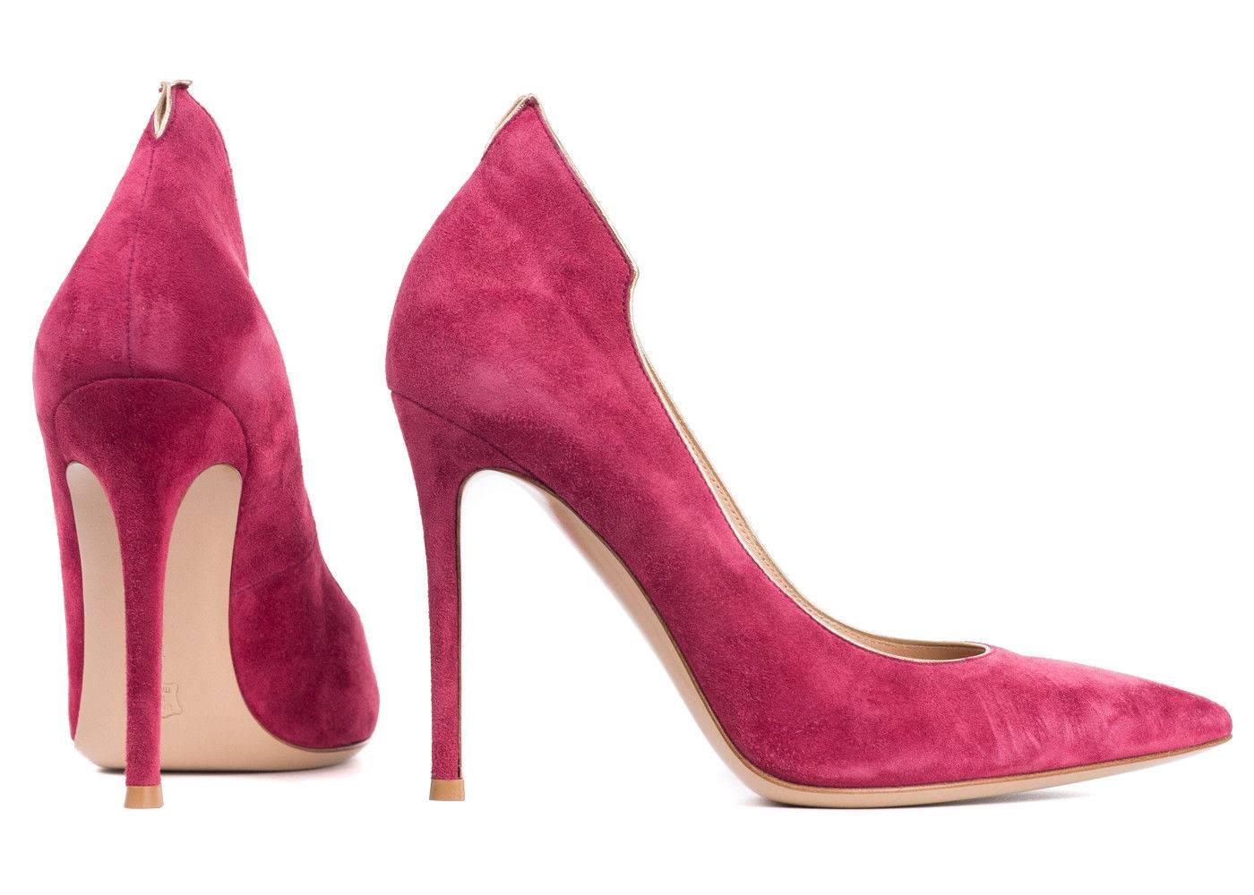 Gianvito Rossi Pink Suede Gold Trim High Back Pumps In New Condition For Sale In Brooklyn, NY