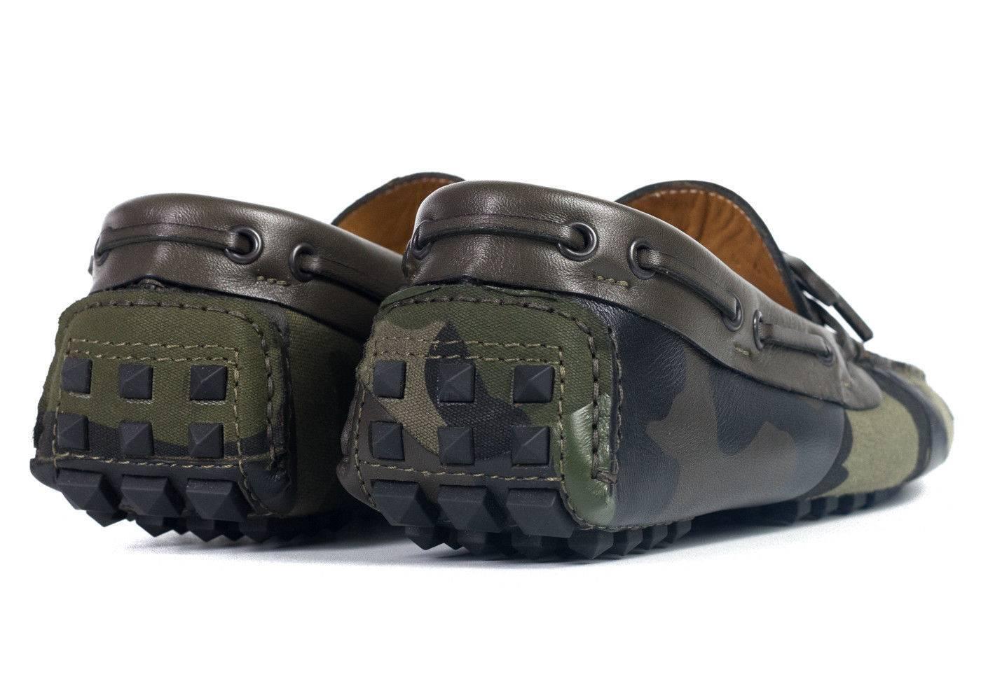 Slip into the Valentino Camouflage Print Drivers and step out in style. The mix of 