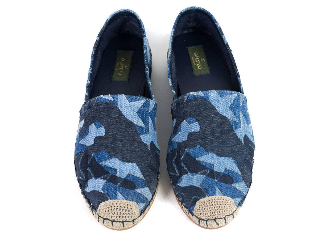Valentino Women's Blue Star Denim Espadrilles  In New Condition For Sale In Brooklyn, NY