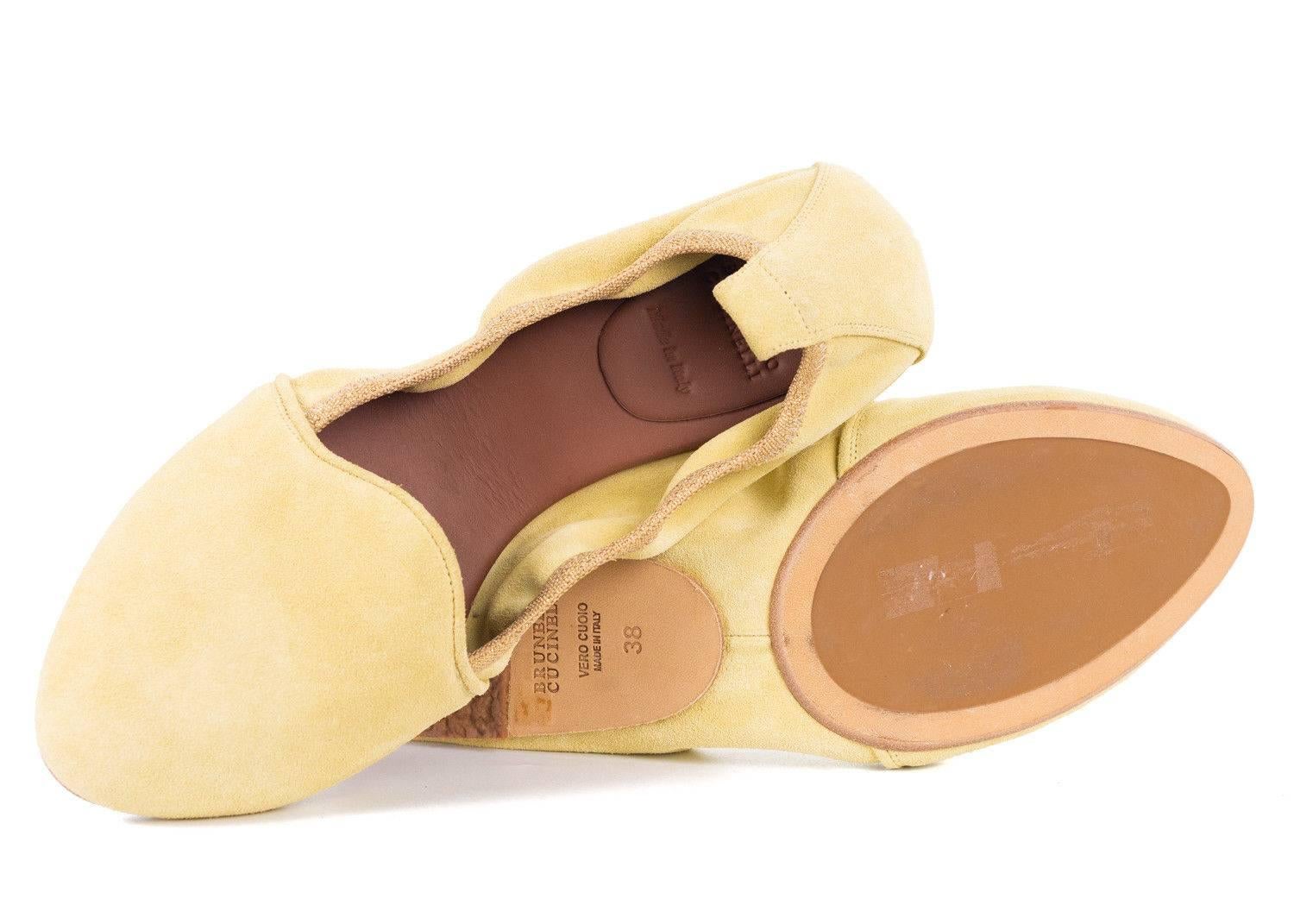 Brunello Cucinelli Pale Yellow Suede Glitter Trimmed Ballet Flats In New Condition For Sale In Brooklyn, NY