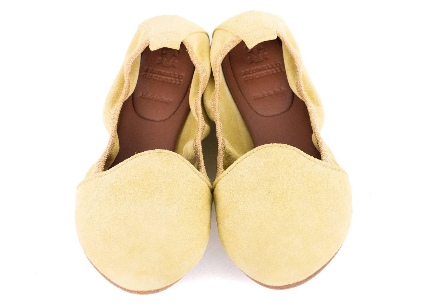 Brunello Cucinelli Pale Yellow Suede Glitter Trimmed Ballet Flats  In New Condition For Sale In Brooklyn, NY