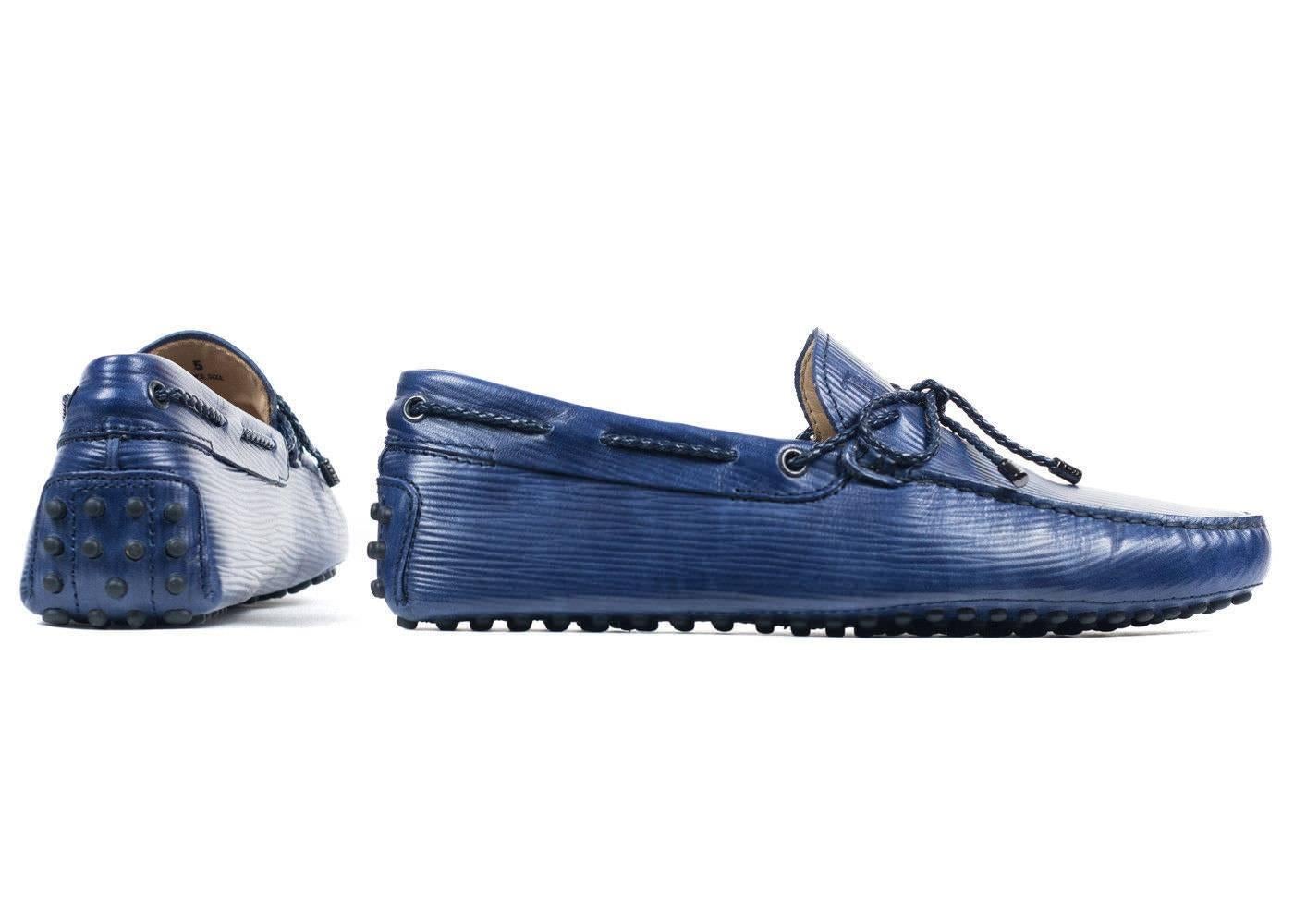 Tod's Men's Blue Laccetto MYCOLORS Gommini Driving Moccasins  In New Condition For Sale In Brooklyn, NY