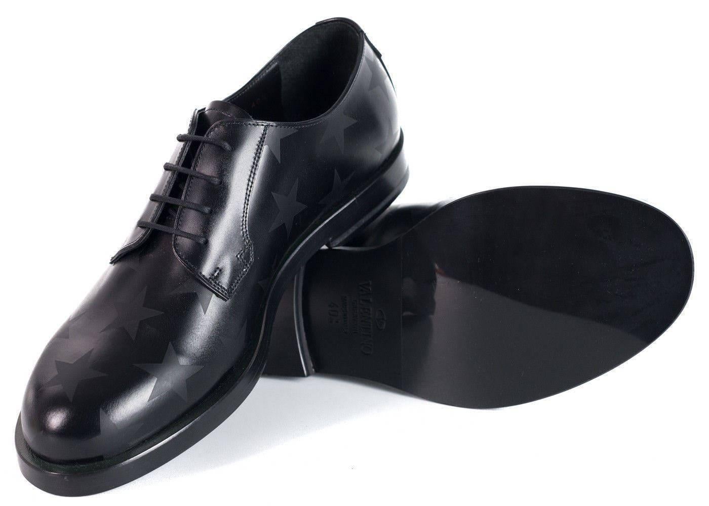 Women's or Men's Valentino Men's Black Leather Lace-Up Star Derby Oxford For Sale