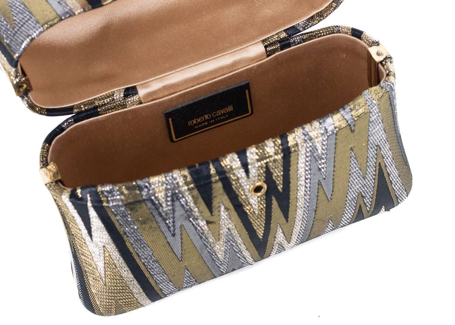 Roberto Cavalli Lurex Gold Silver Metallic Zig Zag Print Clutch In New Condition For Sale In Brooklyn, NY
