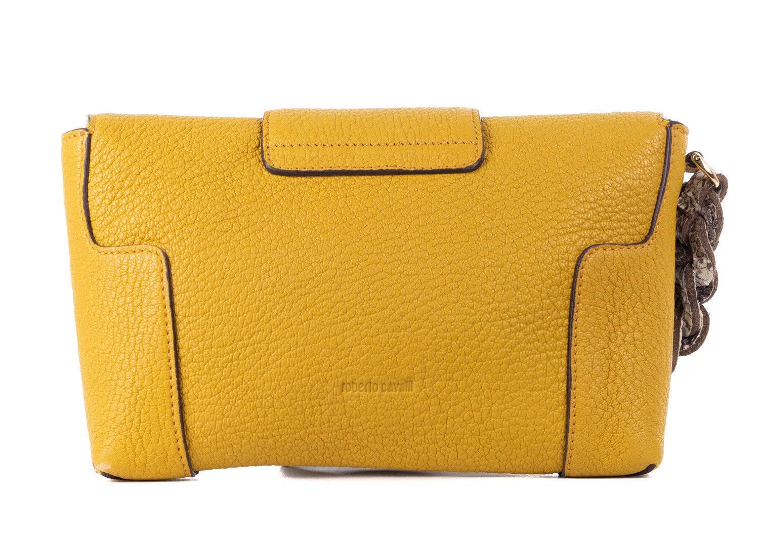 Roberto Cavalli Solid Mustard Yellow Grained Leather Wristlet Clutch In New Condition For Sale In Brooklyn, NY