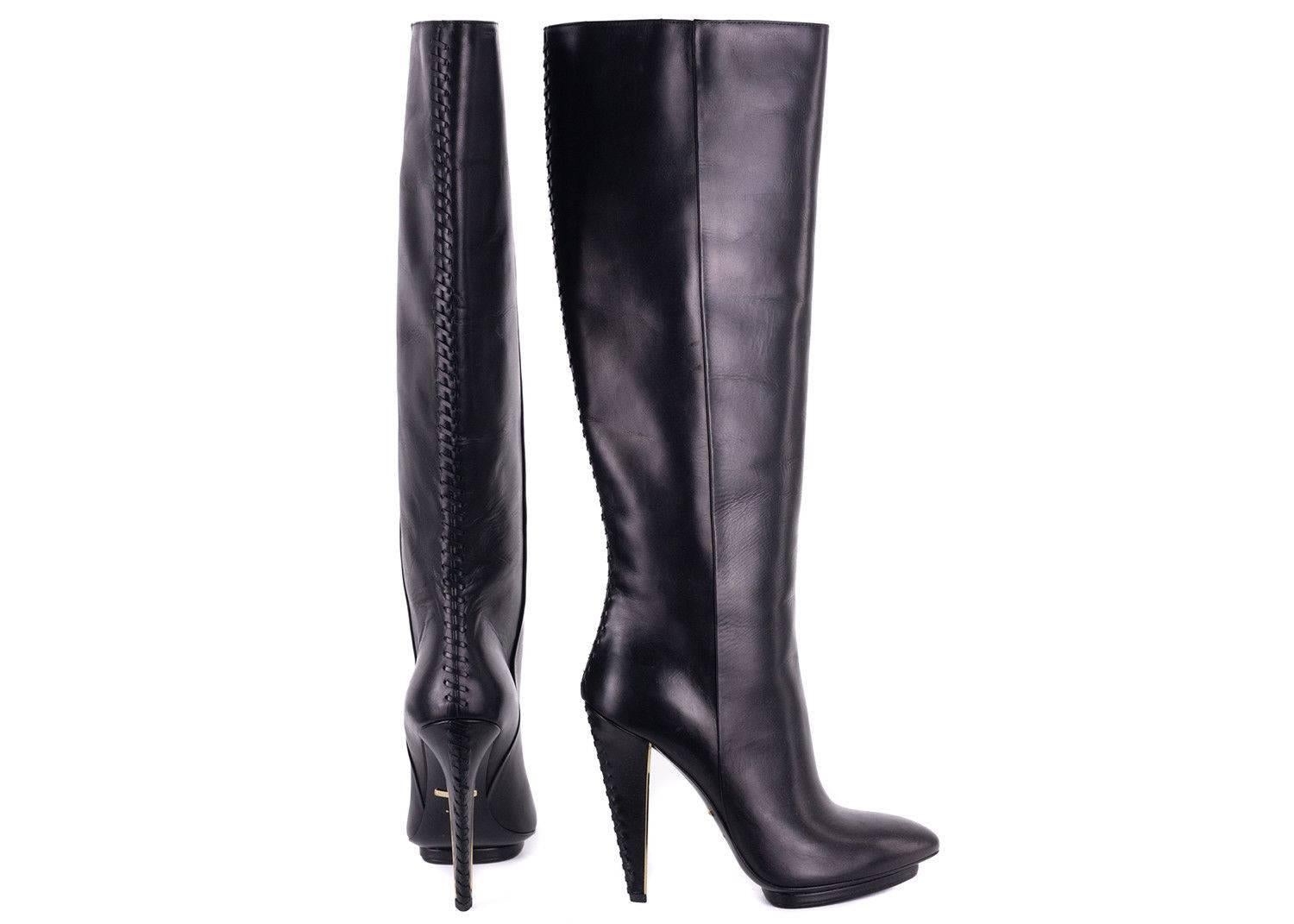 oberto Cavalli Womens Black Women's Leather Knee High Boots In New Condition For Sale In Brooklyn, NY