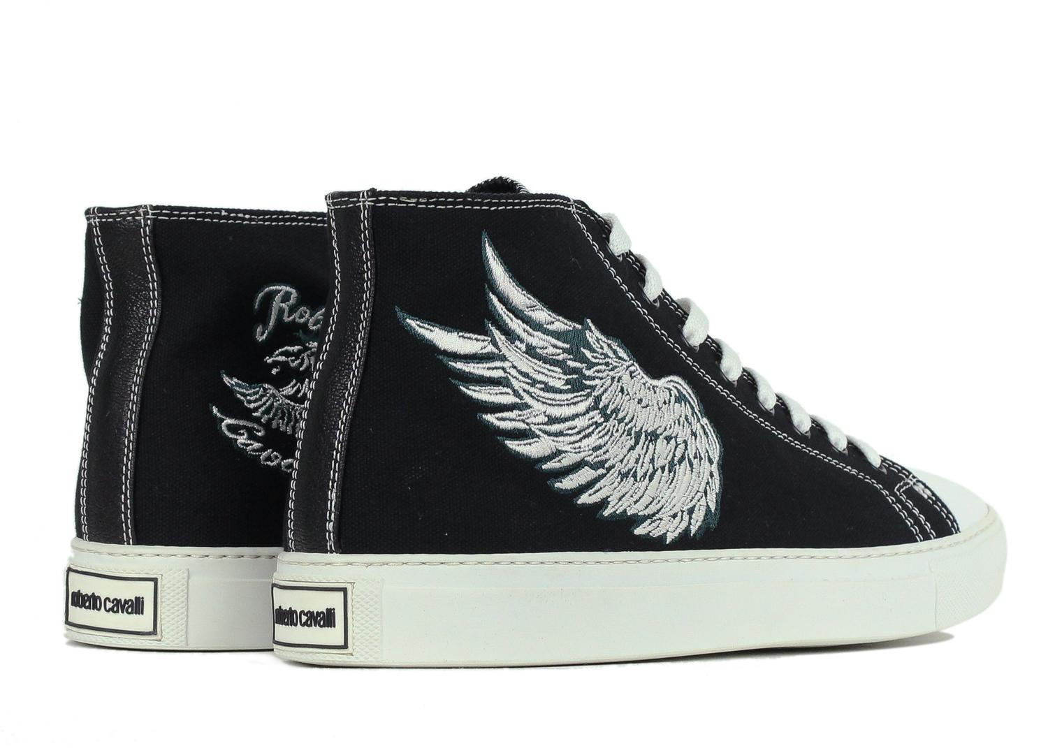 Roberto Cavalli Mens Black Embroidered High Top Sneakers In New Condition For Sale In Brooklyn, NY