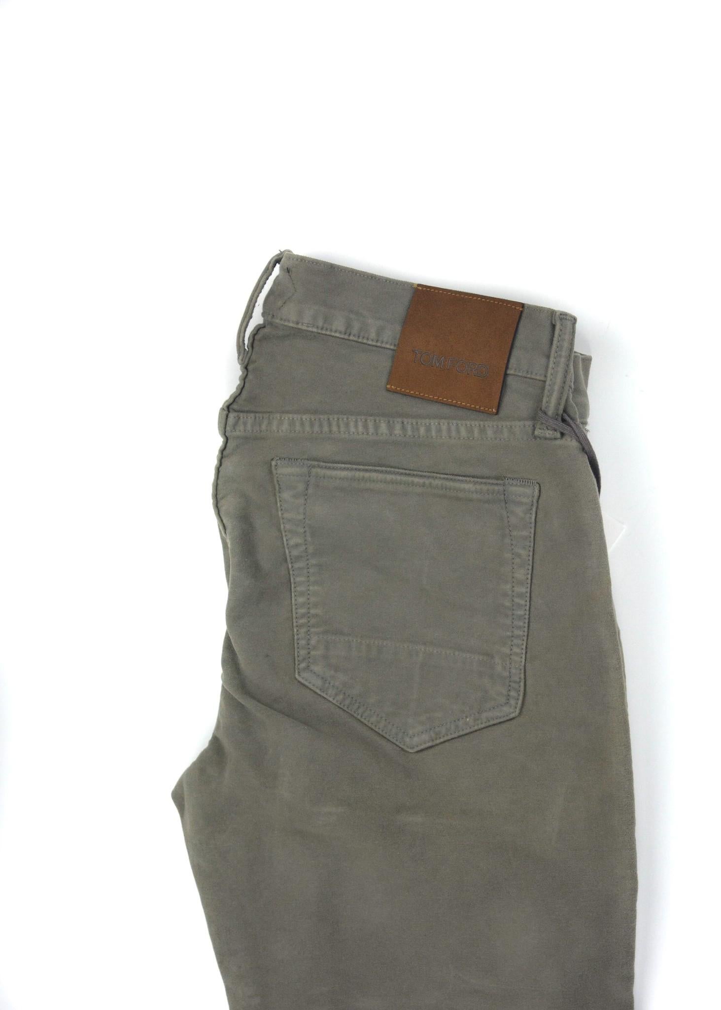 Bask in the appreciation for aesthetics in your light olive Tom Ford Jeans. These pants feature a light olive green color with slight orange tint, smooth cotton texture, and updated slim fit. You can pair these trousers with a slim fit t shirt or