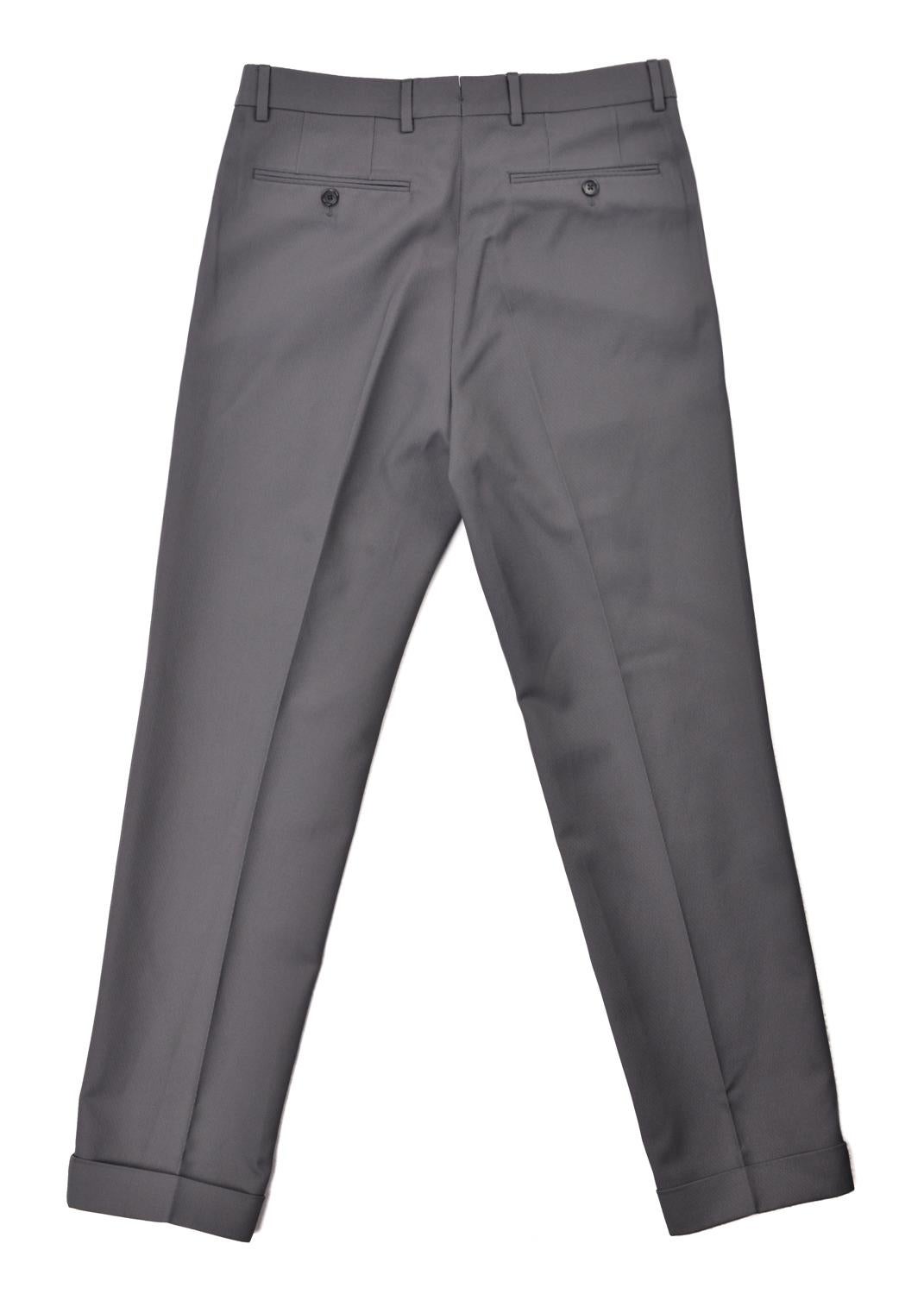 Tom Ford Men Grey Pleat Front Slim Leg Trouser In New Condition For Sale In Brooklyn, NY