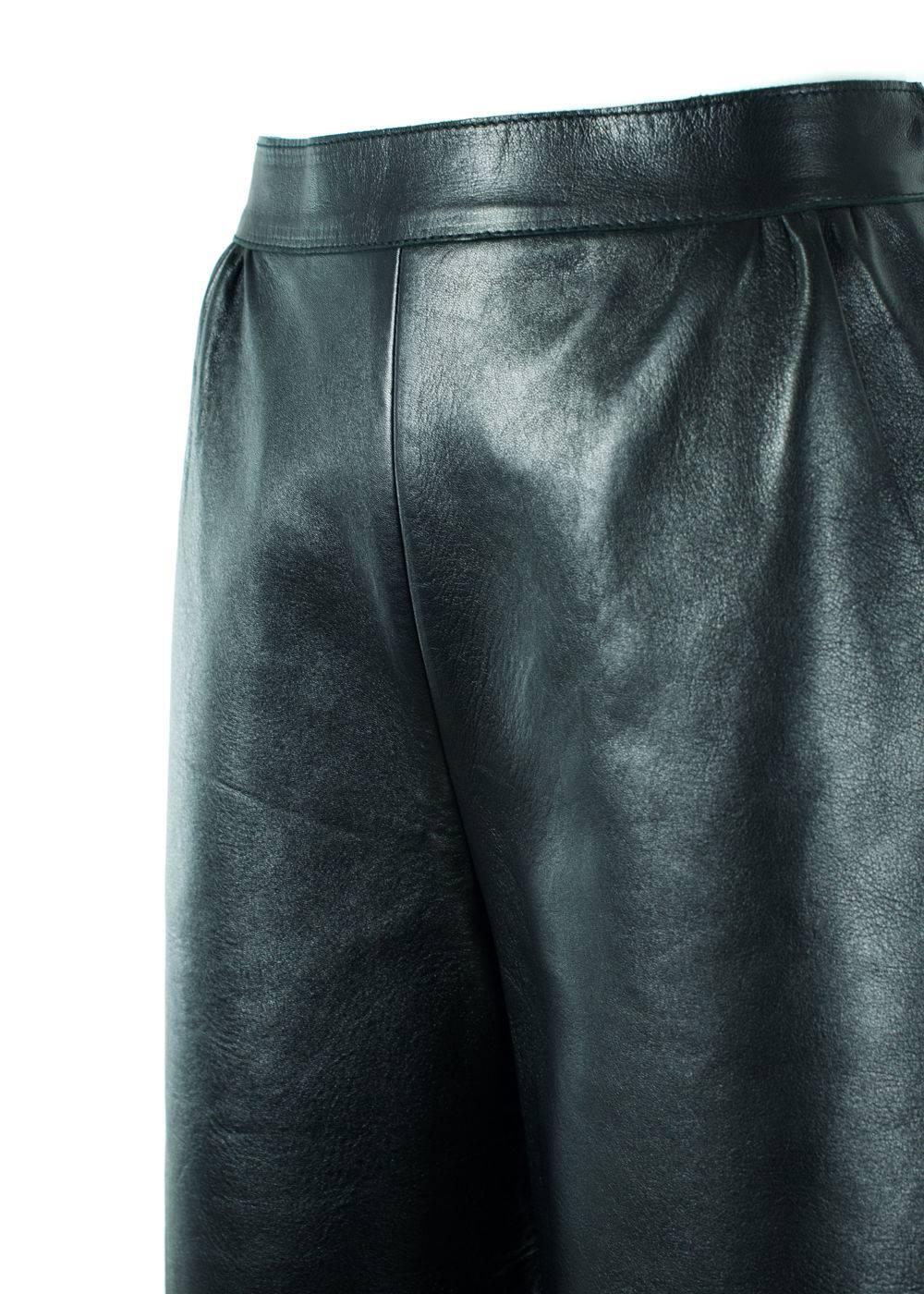 Brand New Valentino Culottes
Original Tag & Hanger Included
Retails in Stores & Online for $1800
Size IT 40 / US 4 Fits True to Size

Culottes have been a trending silhouette this year. With these Valentino leather culottes, you are bound to keep in