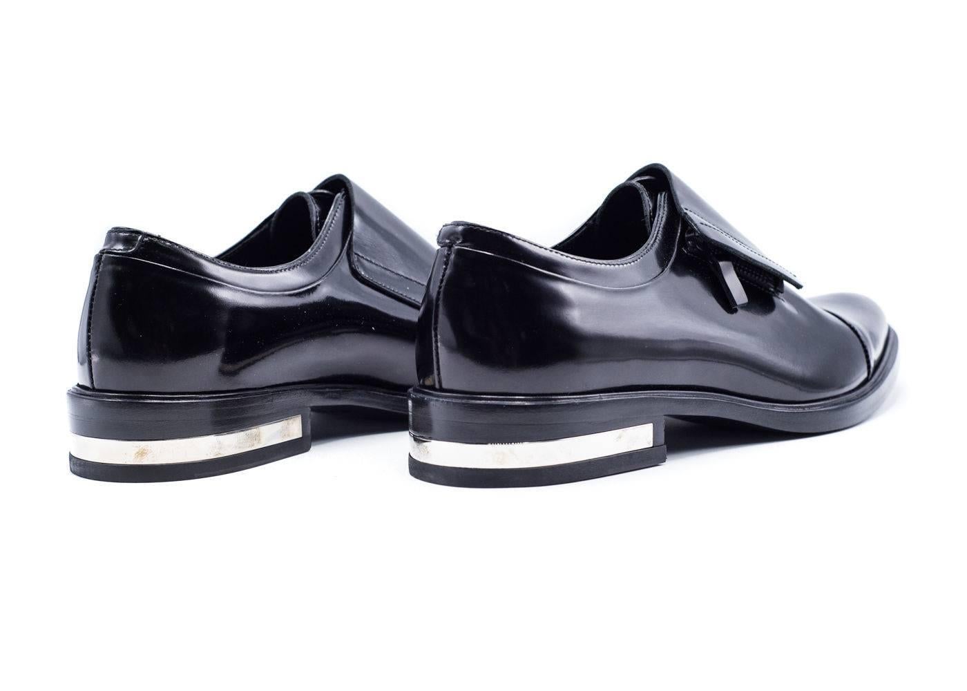 Givenchy Mens Richelieu Metal Heel Black Leather Oxfords  In New Condition For Sale In Brooklyn, NY