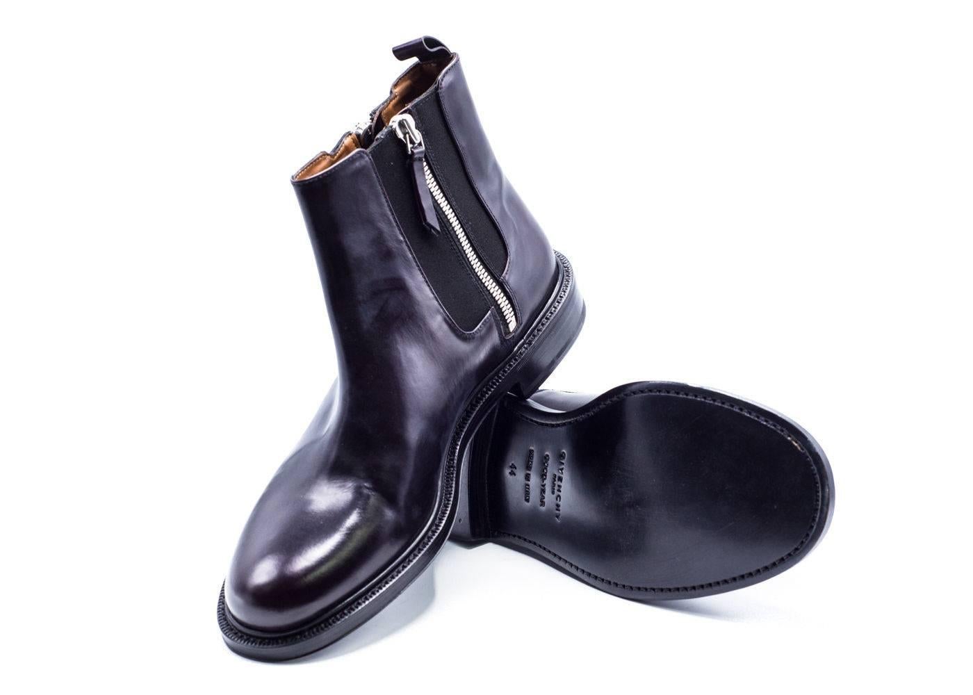 Givenchy Men's Dark Purple Patent Ankle Boots  In New Condition In Brooklyn, NY
