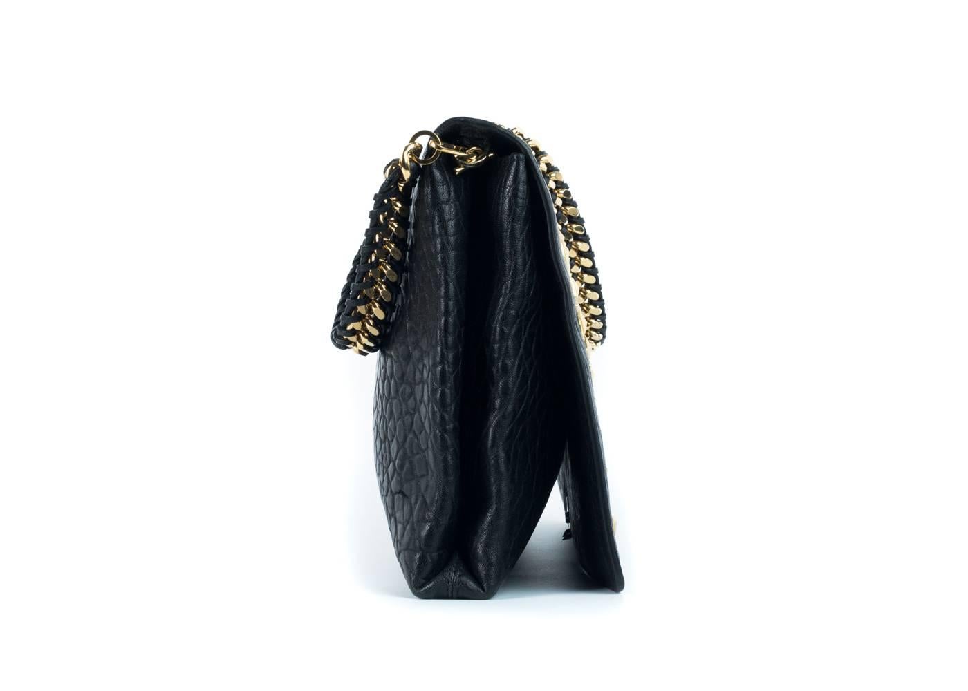 Roberto Cavalli Women's Black Leather Large Regina Clutch In New Condition For Sale In Brooklyn, NY