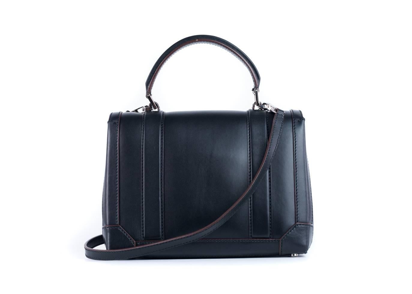 Roberto Cavalli Womens Solid Black Leather Satchel Shoulder Bag In New Condition For Sale In Brooklyn, NY
