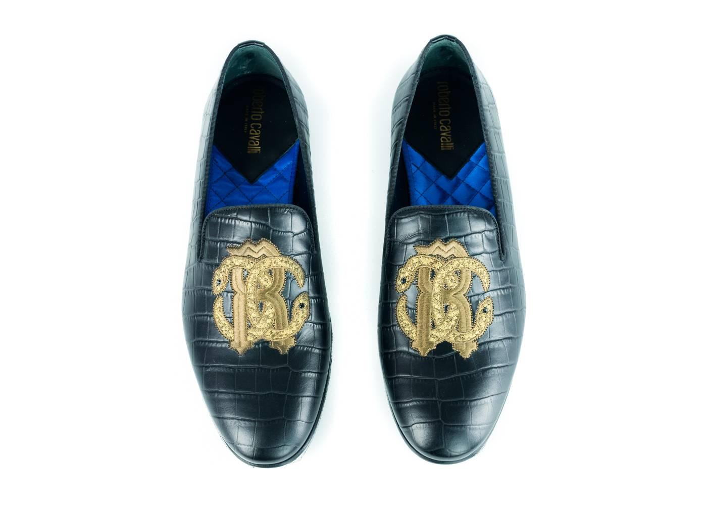 Brand New Roberto Cavalli Slip Ons
Original Box & Dust bag Included
Retails in Stores & Online for $1300
Size E39 / US 9 Fits True To Size
 
Roberto Cavalli black Leather slip ons featuring a quilted pattern throughout the shoe. The slip ons also