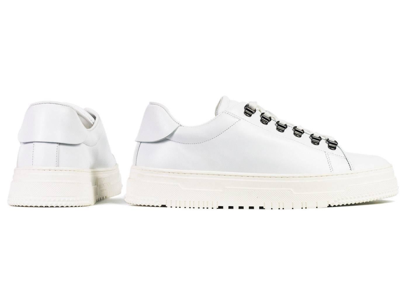 Valentino Gravani Mens White Platform Low Top Leather Sneakers In New Condition For Sale In Brooklyn, NY