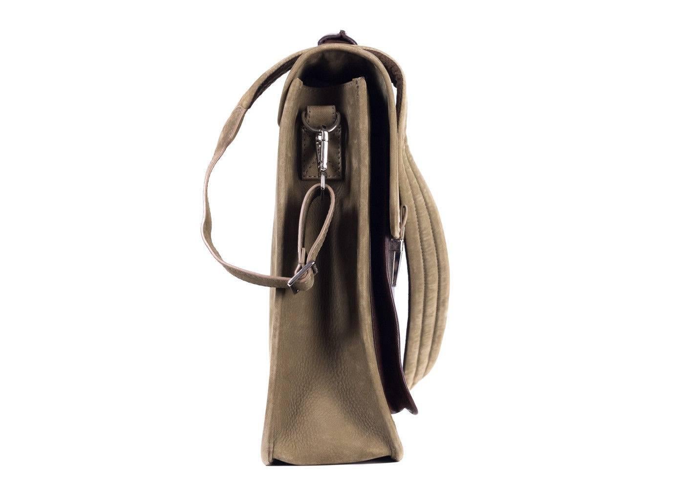 Brand New Brunello Cucinelli Messenger
Dust Bag Included
Retails in Stores & Online for $1750
Dimensions: 18