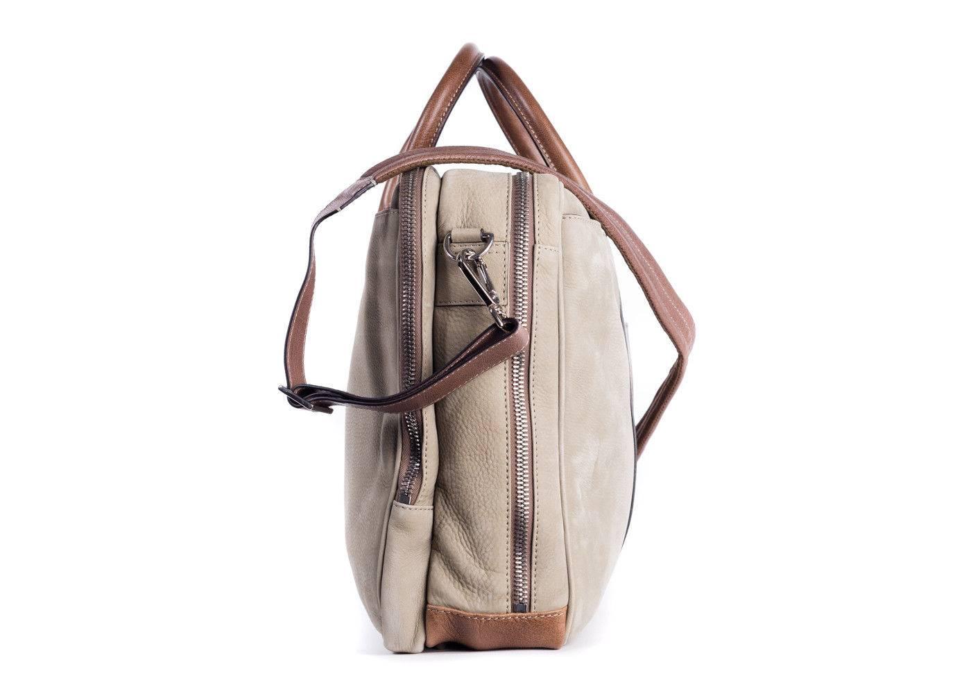 Brand New Brunello Cucinelli Messenger Bag
Dust Bag Included
Retails in Stores & Online for $3098
Dimensions:  17.5