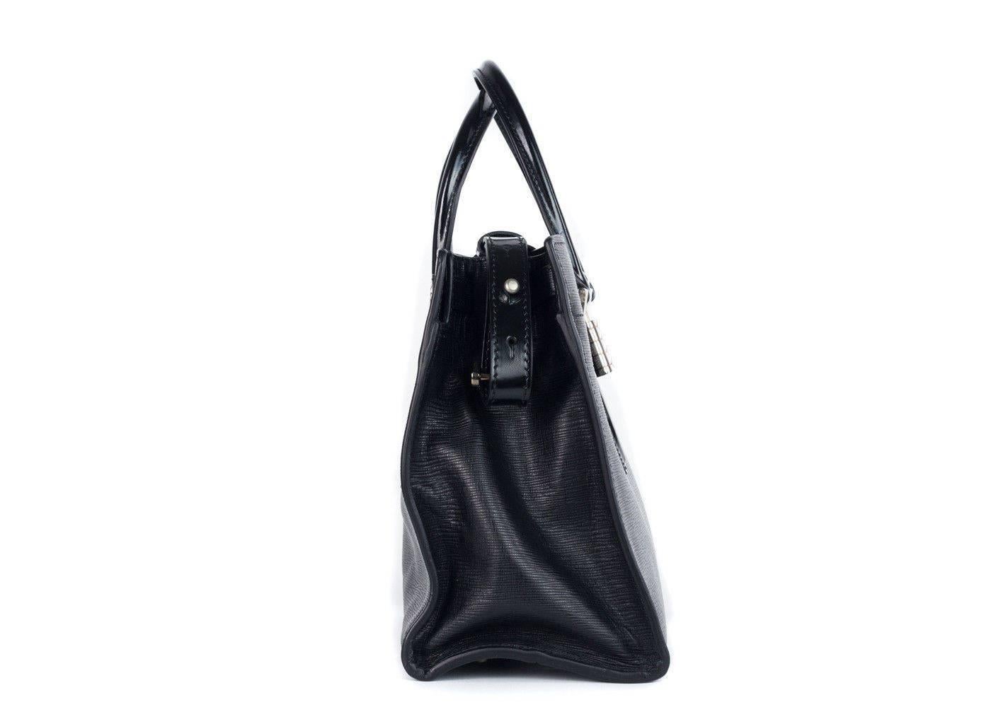 Roberto Cavalli Womens Black Leather Medium Florence Bag In New Condition For Sale In Brooklyn, NY