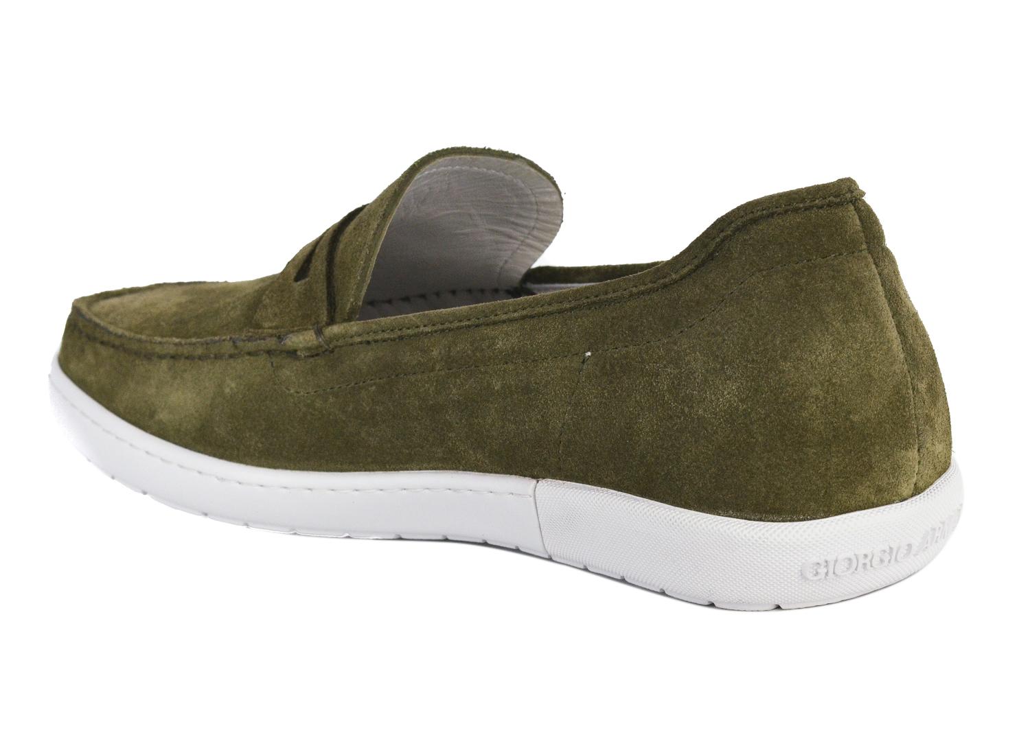 Giorgio Armani Mens Green Suede Penny Bar Loafers In New Condition For Sale In Brooklyn, NY