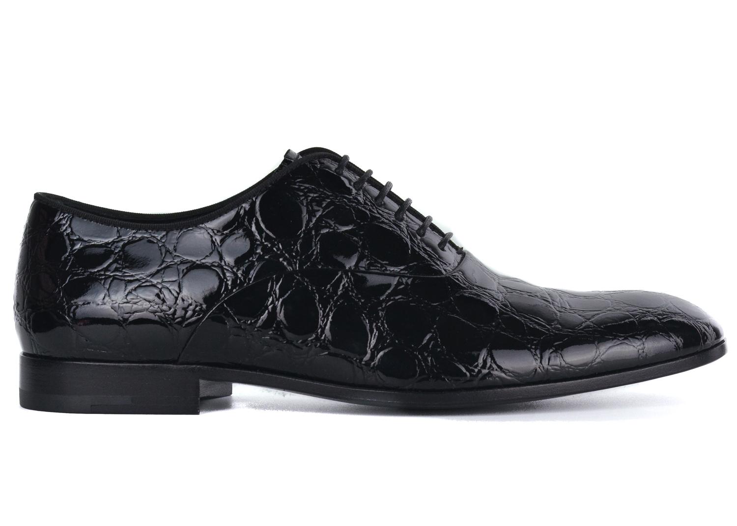 Giorgio Armani Mens Black Croc Embossed Patent Leather Derbys In New Condition For Sale In Brooklyn, NY