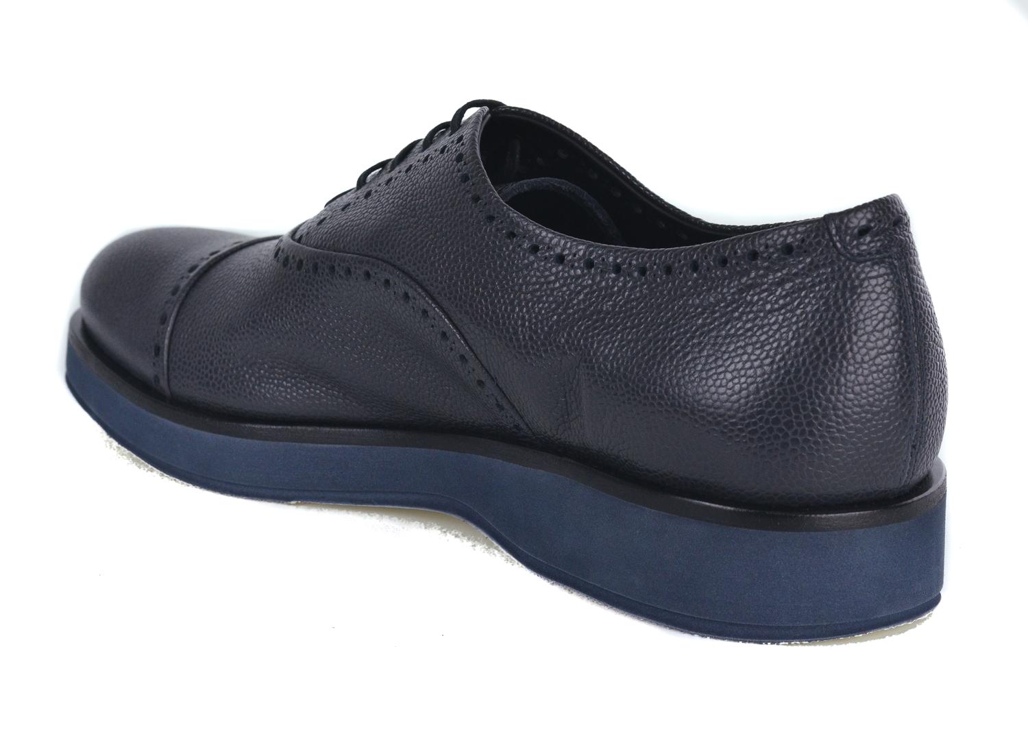 Giorgio Armani Mens Dark Grey Leather Perforated Oxfords Shoes In New Condition For Sale In Brooklyn, NY