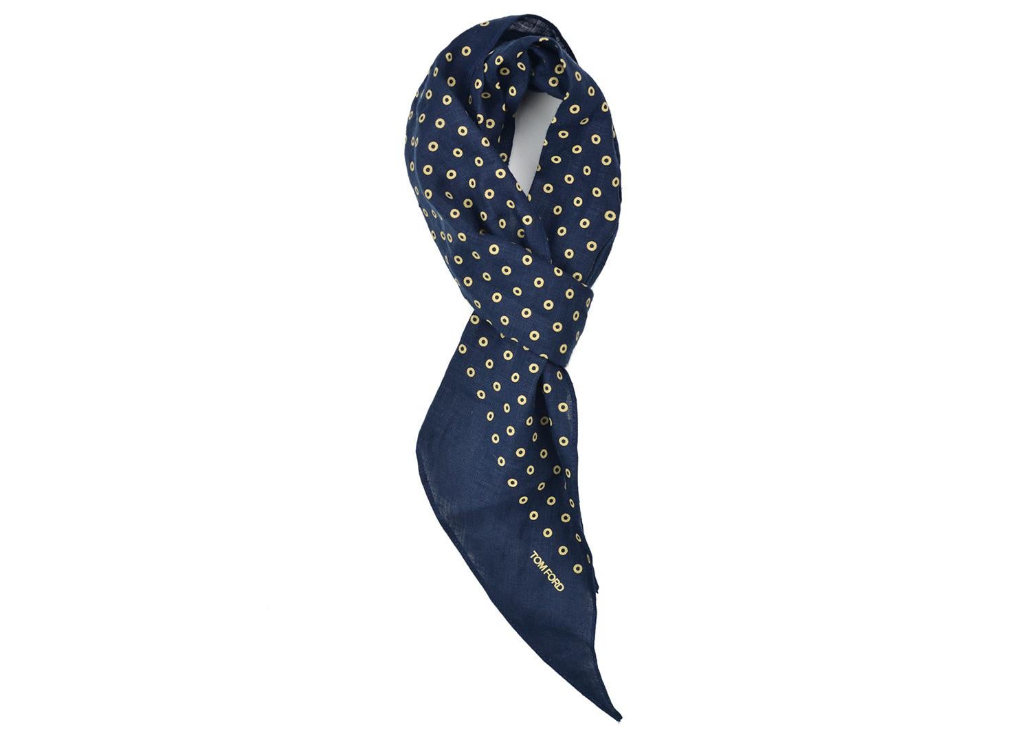 Tom Ford Men's Navy Polka Dot Print Angular Edges Cotton Scarf In New Condition For Sale In Brooklyn, NY