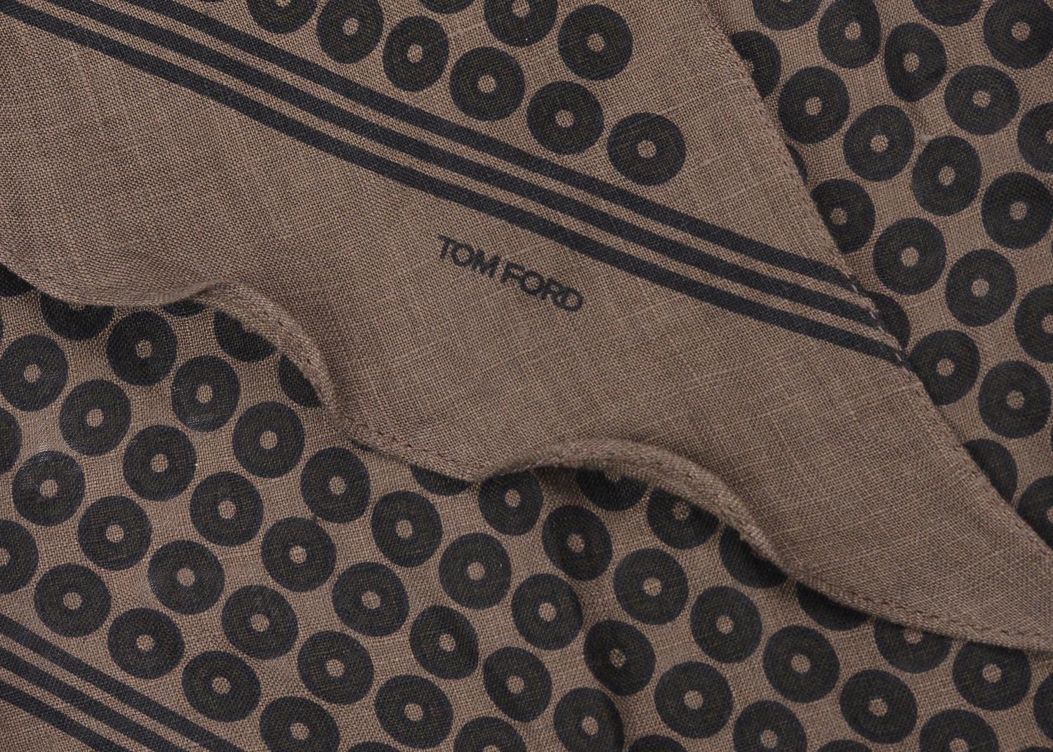 Tom Ford Men's Brown Geometric Print Angular Edges Cotton Scarf In New Condition In Brooklyn, NY