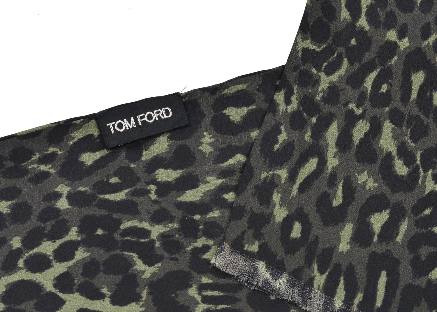 Gray Tom Ford Men's Grey Green Leopard Print Silk Double Side Fringed Scarf For Sale